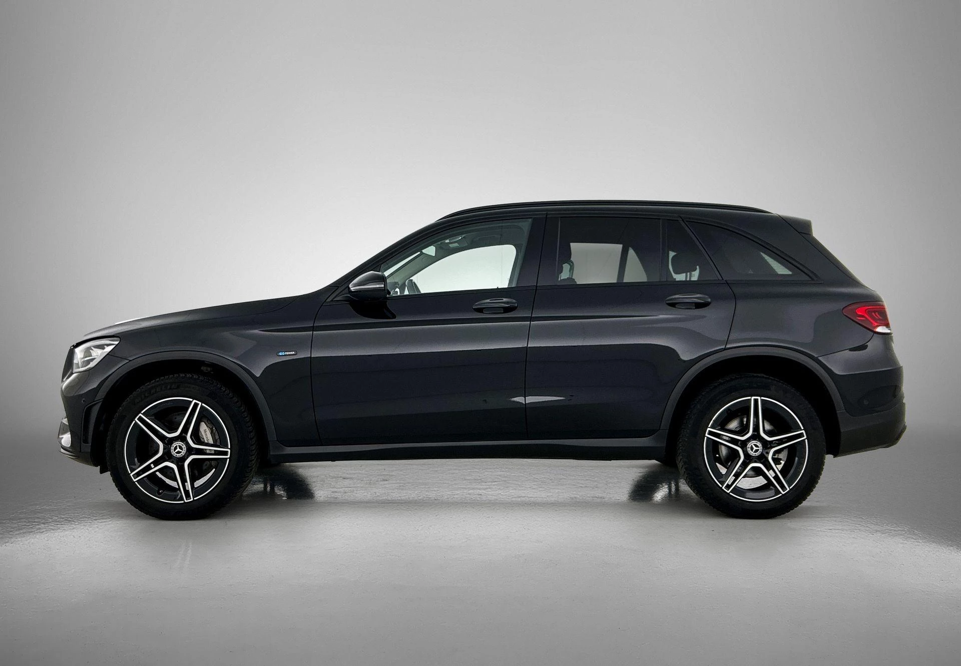 Mercedes-Benz-GLC-image-1