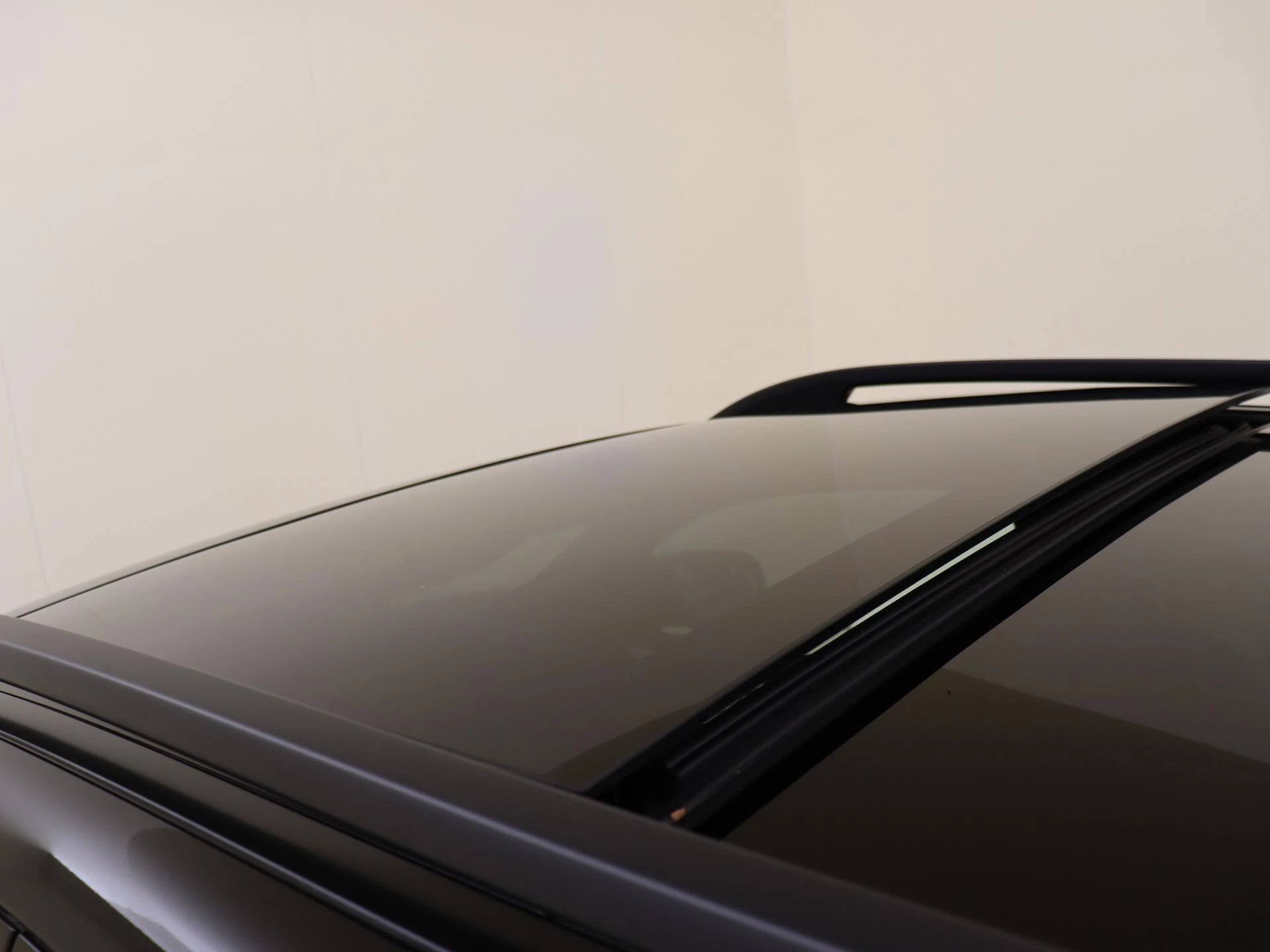 Mercedes-Benz-GLE-image-28
