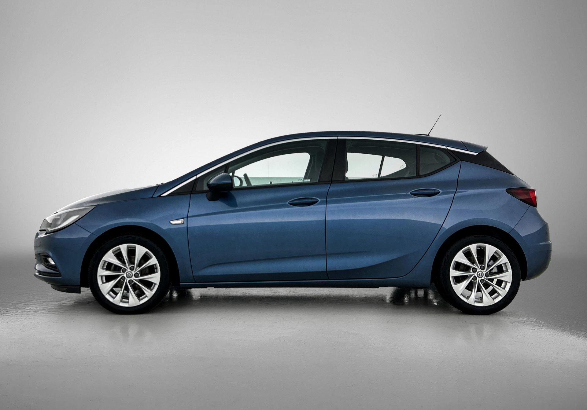 Opel-Astra-image-1