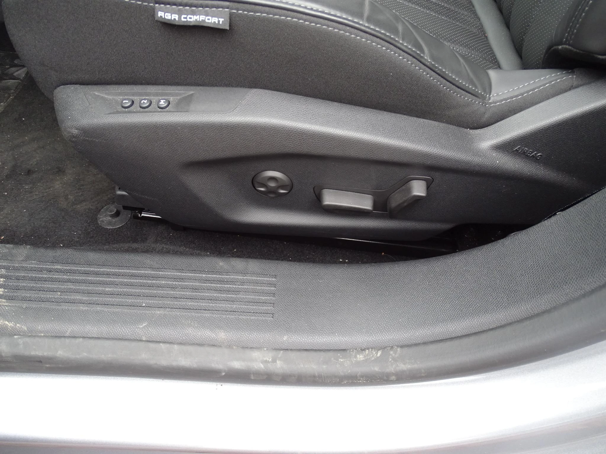 Peugeot-408-image-18