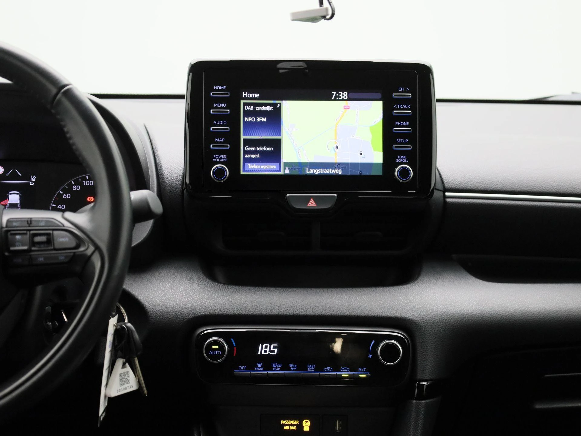 Toyota-Yaris-image-8