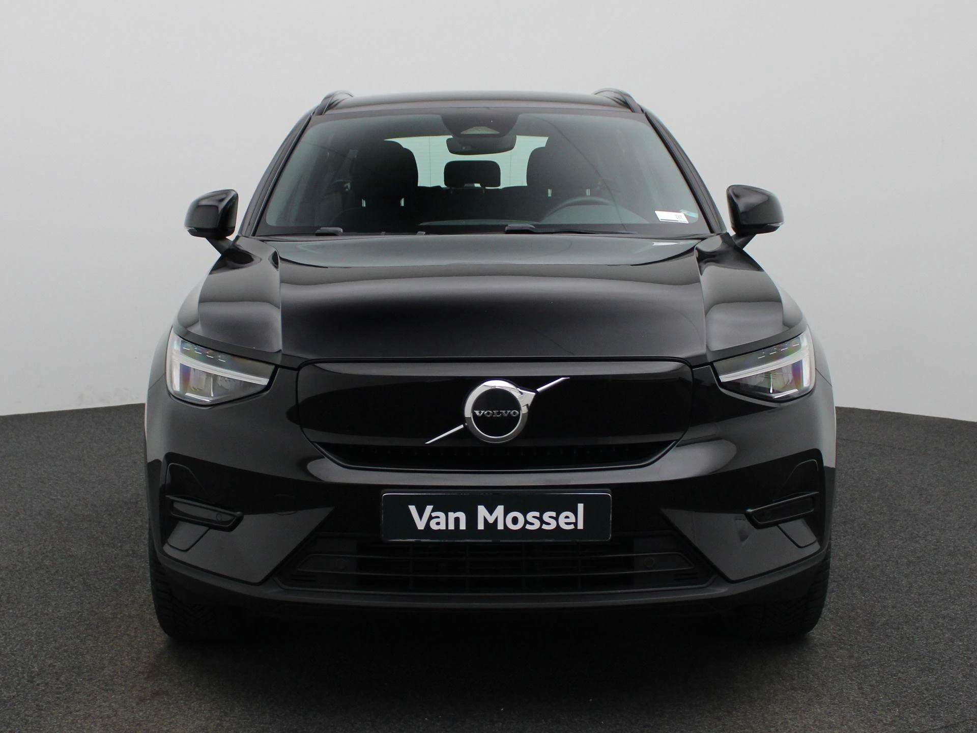 Volvo-XC40-image-2