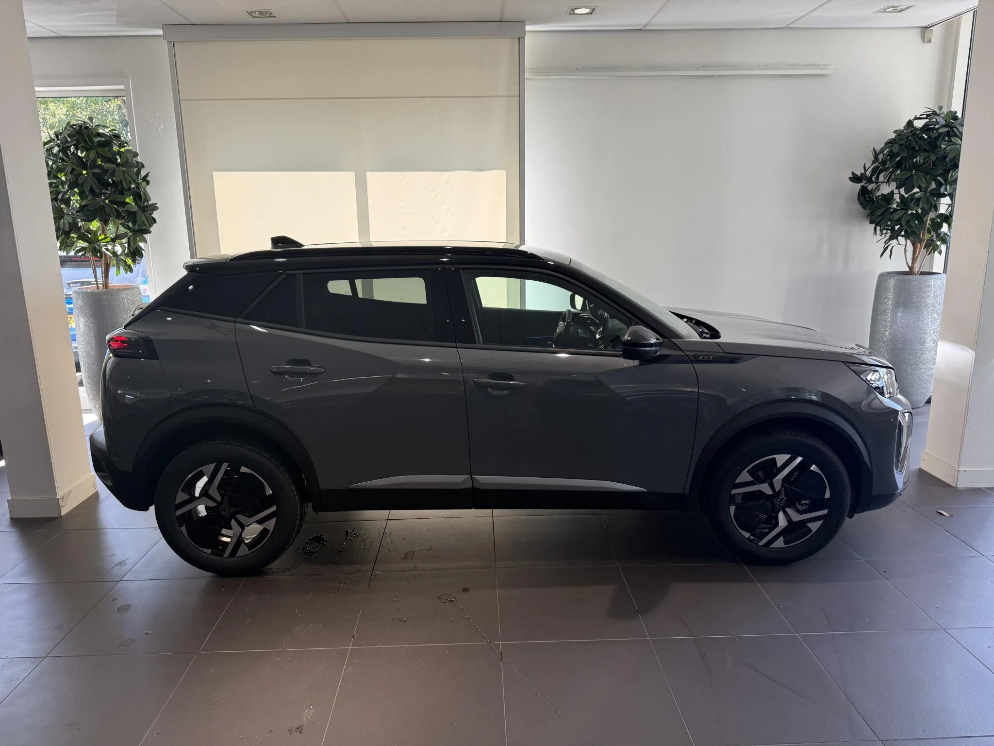 Peugeot 2008 1.2 Hybrid 145 GT