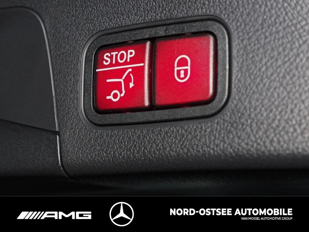 Mercedes-Benz GLA 180 AMG NIGHT PANO MULTIBEAM 19-ZOLL AMG Line