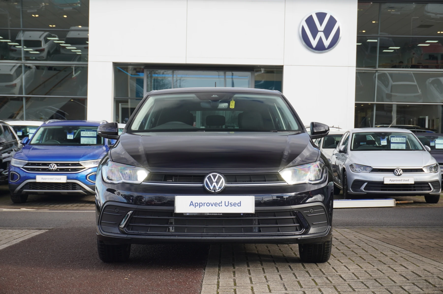 Volkswagen-Polo-image-6