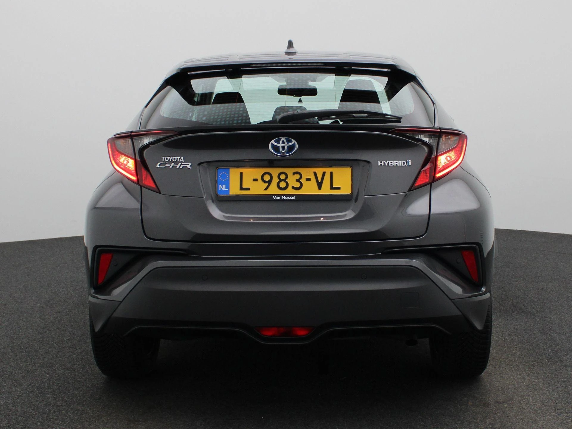 Toyota-C-HR-image-4