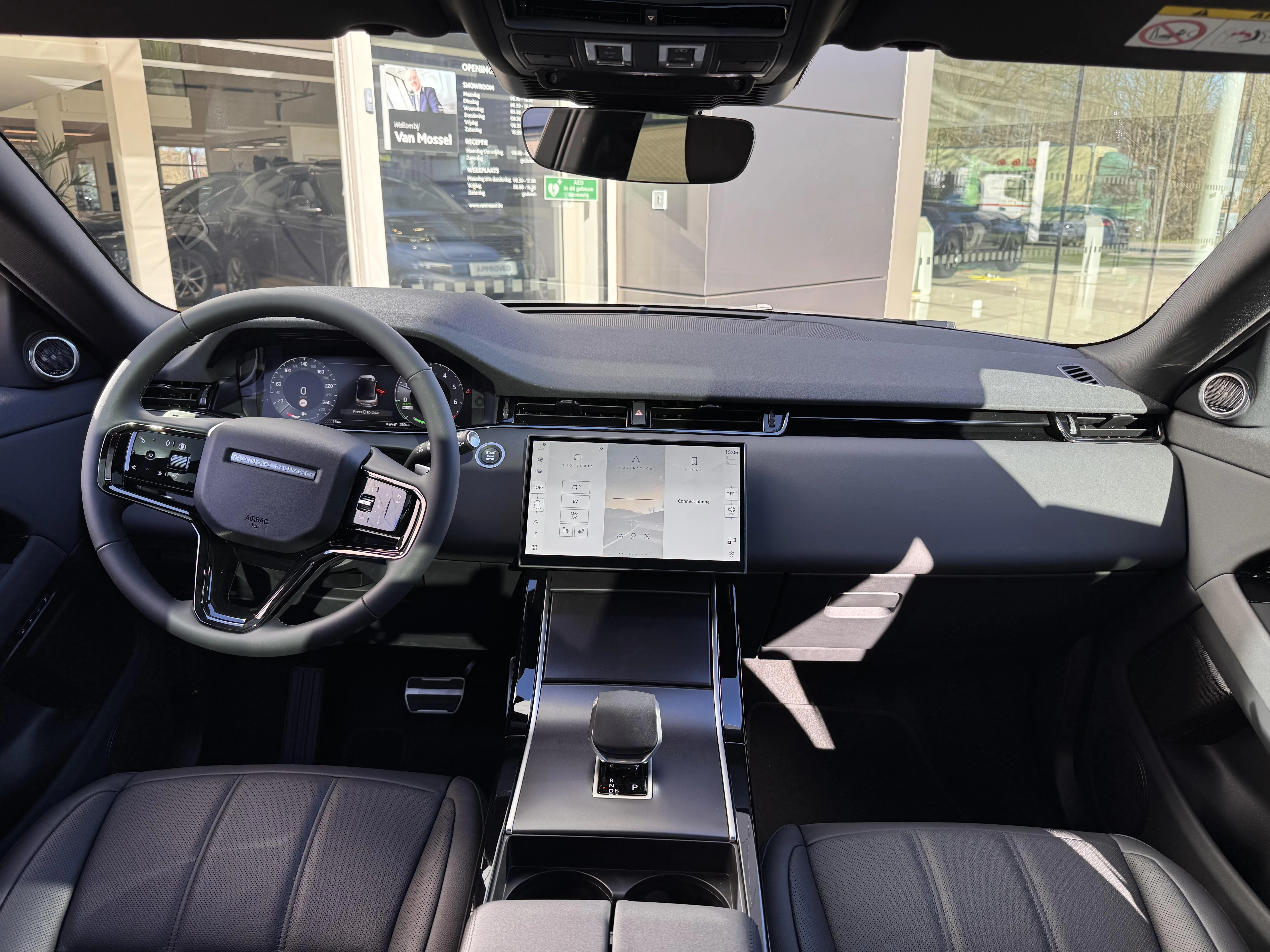 Land Rover Range Rover Evoque P270e Dynamic SE AWD Auto. 26MY