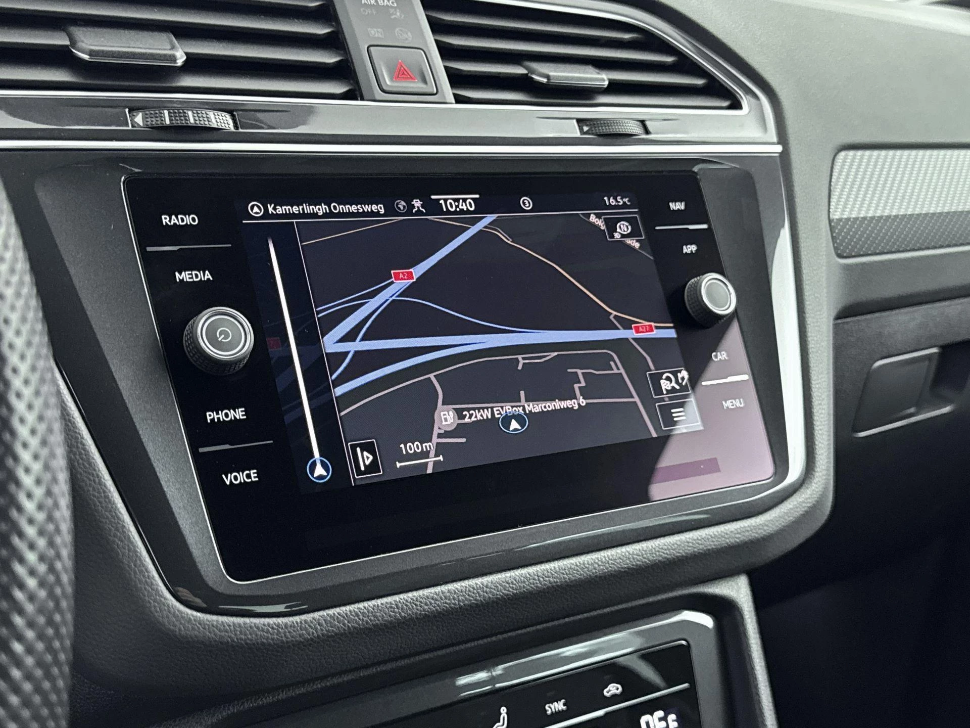 Volkswagen-Tiguan-image-14