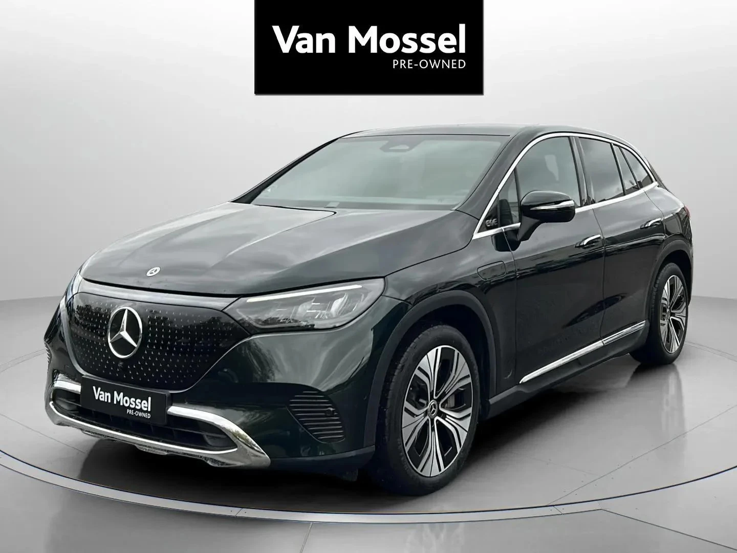 Mercedes-Benz-EQE-image-0