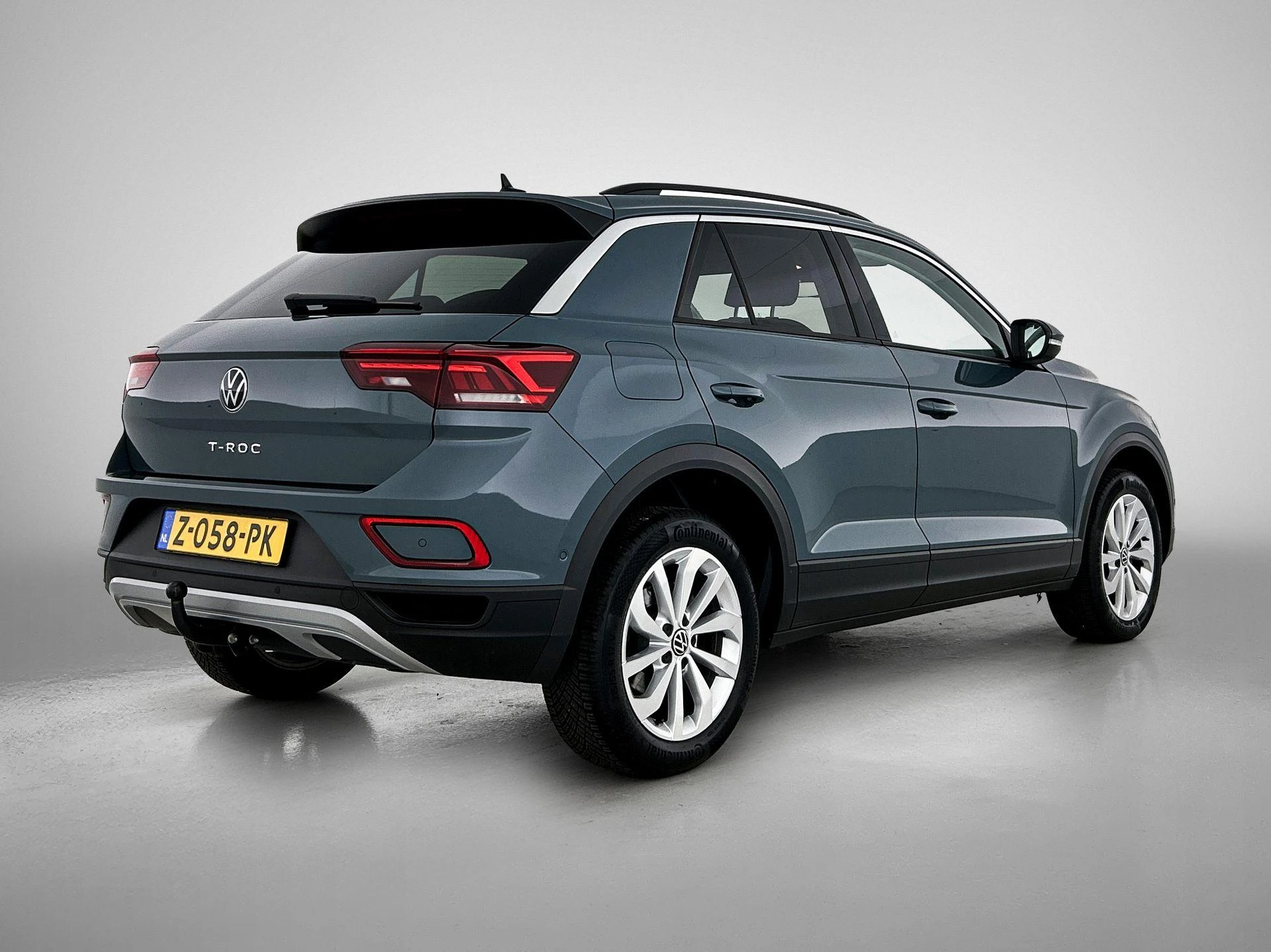 Volkswagen-T-Roc-image-3