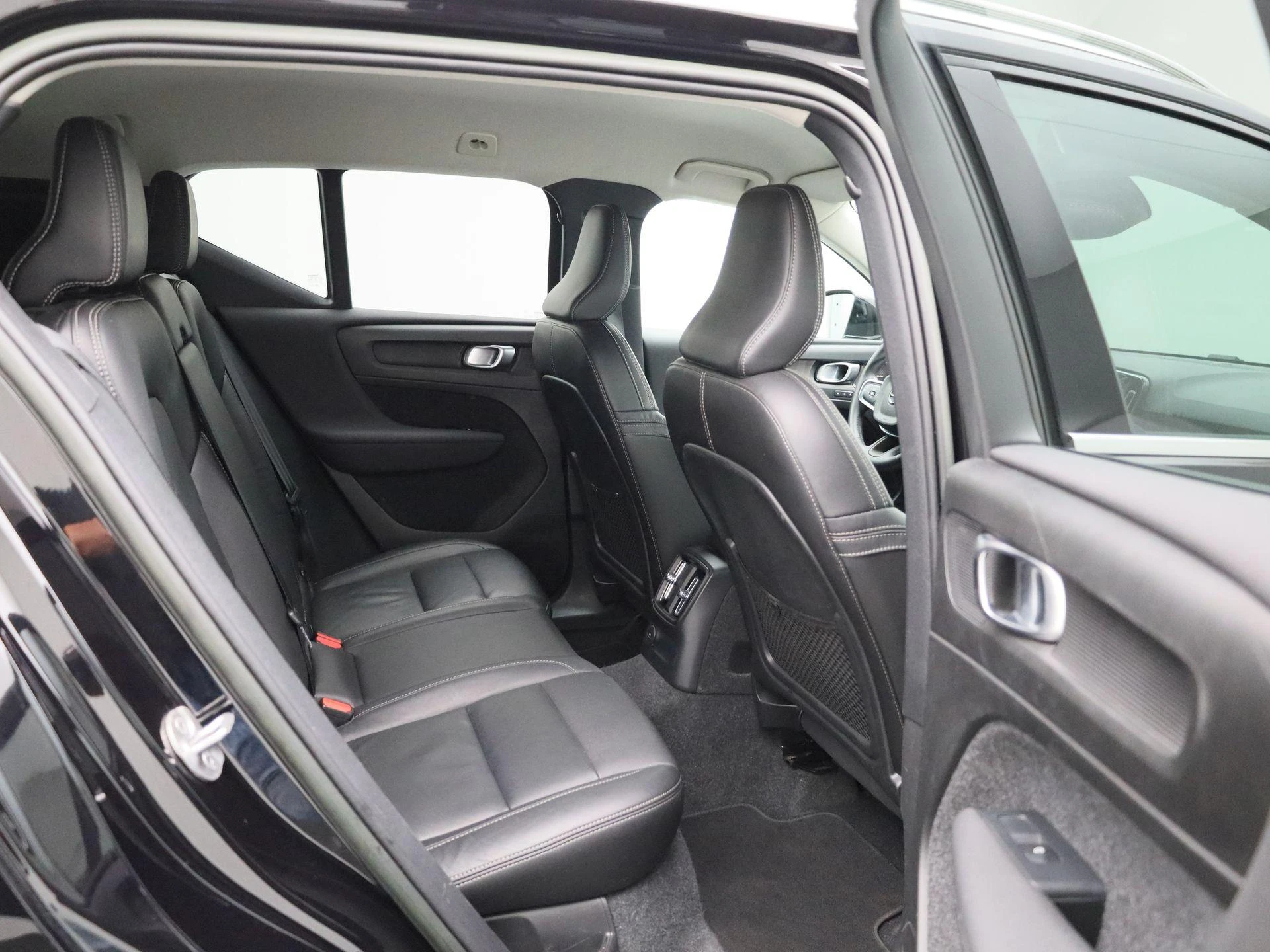 Volvo-XC40-image-40