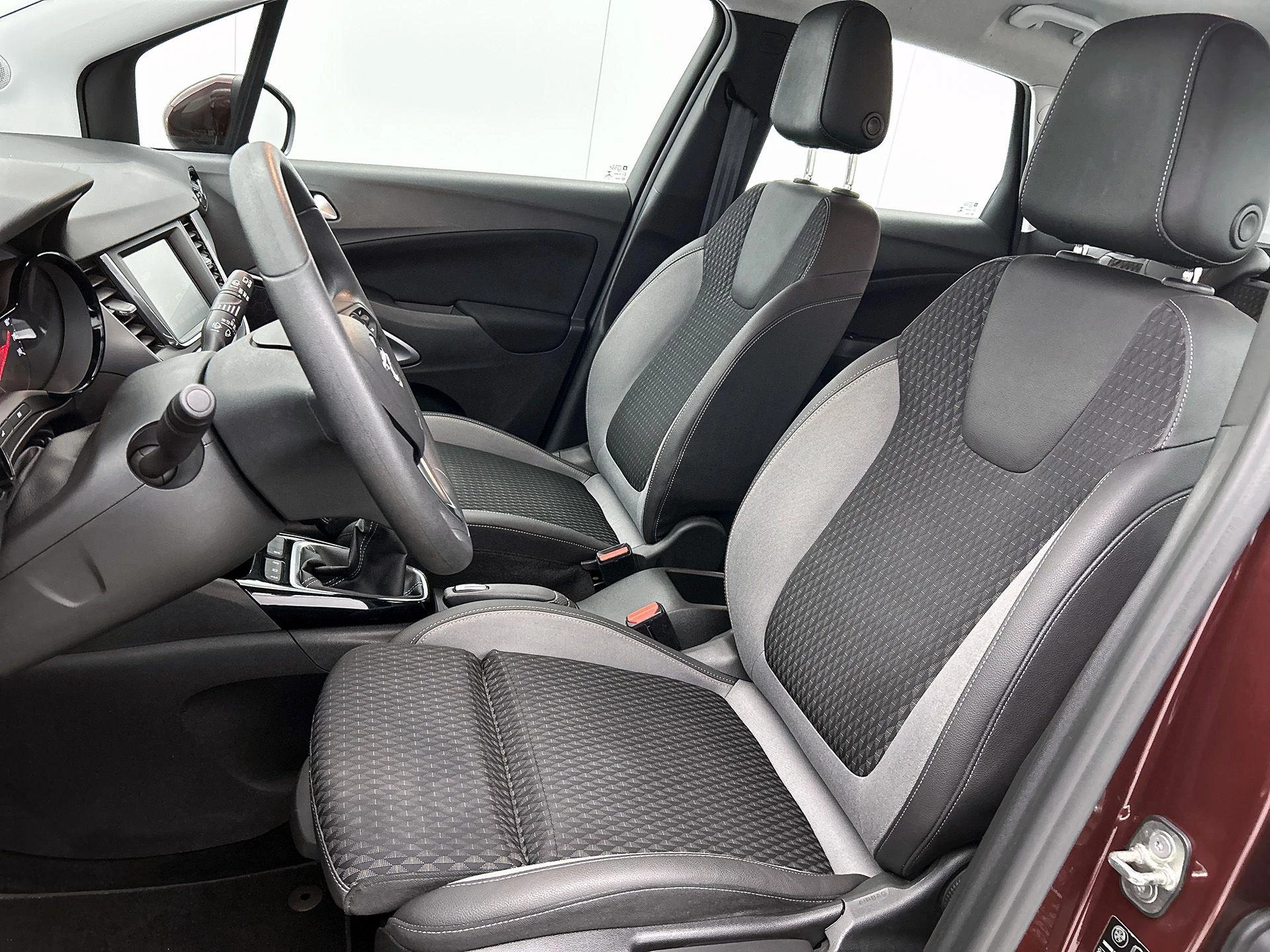 Opel-Crossland X-image-36
