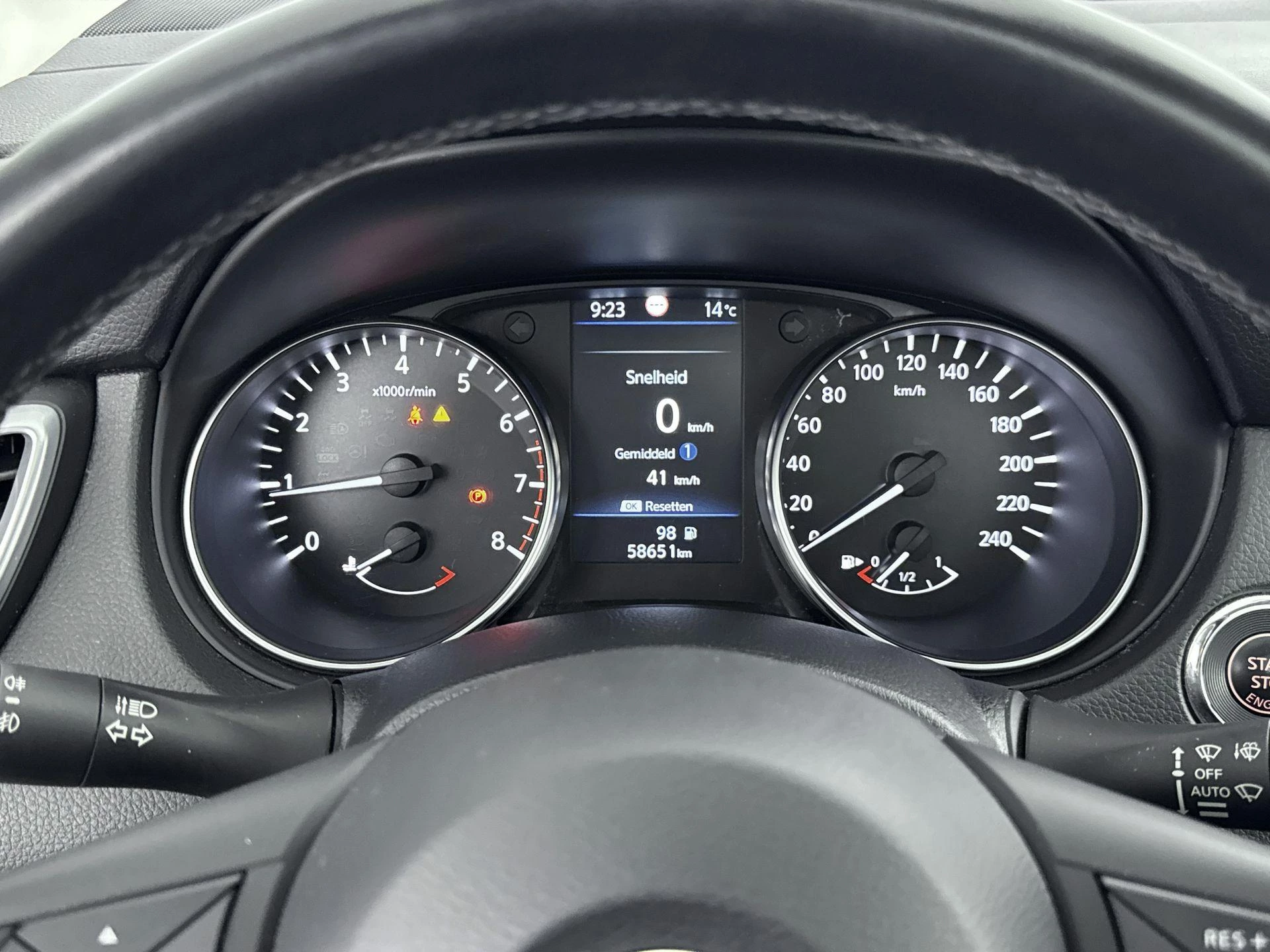 Nissan-QASHQAI-image-13