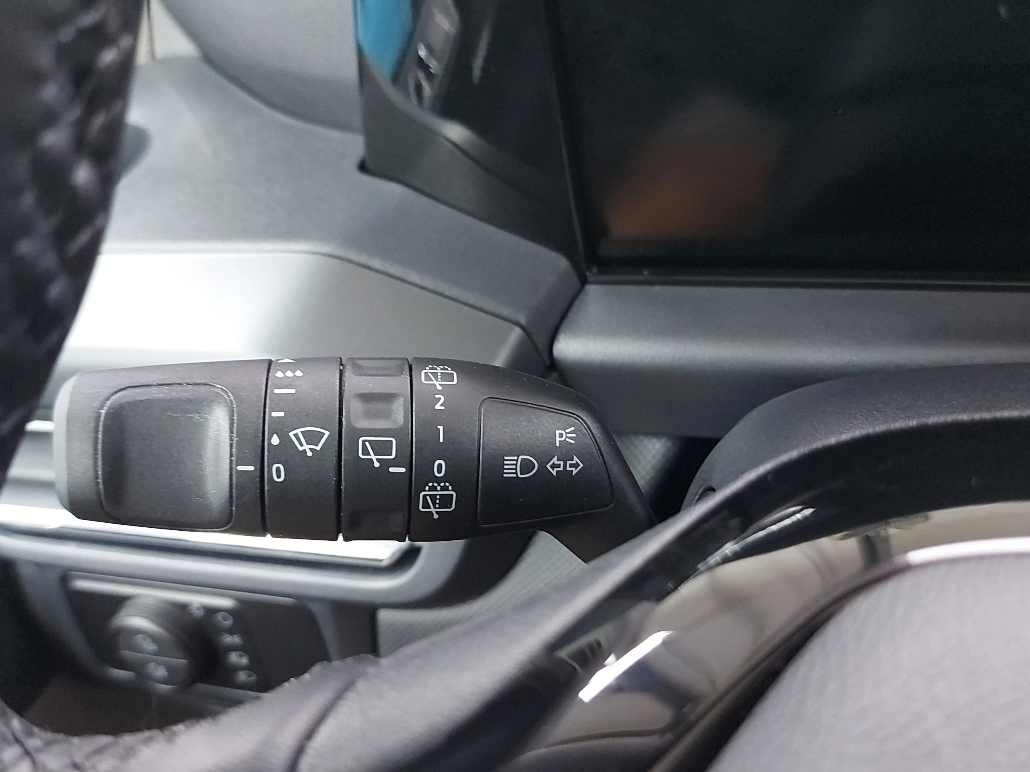 Ford-Tourneo Custom-image-23