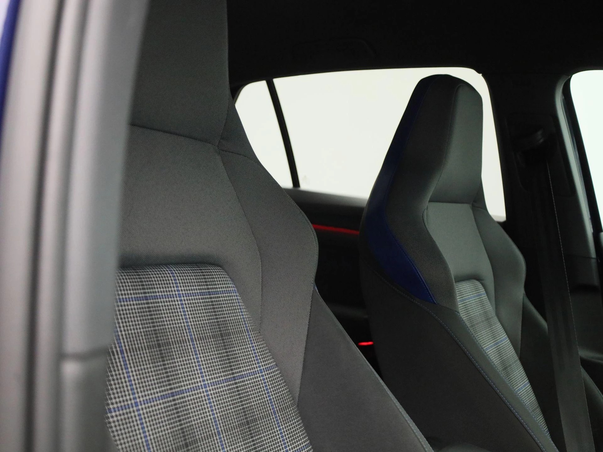 Volkswagen-Golf-image-34