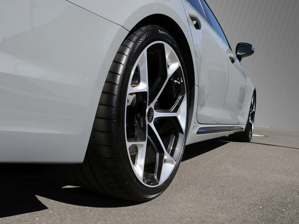 Audi-RS4-image-7