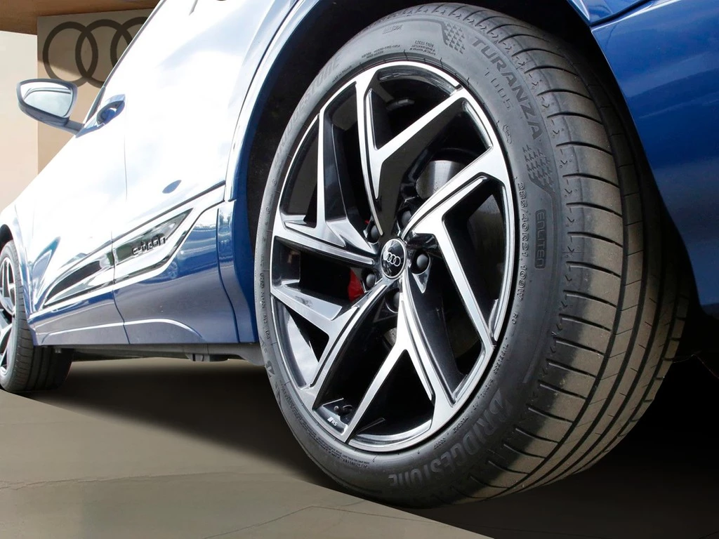 Audi Q6 e-tron performance S line 21"|PANO|VOLL