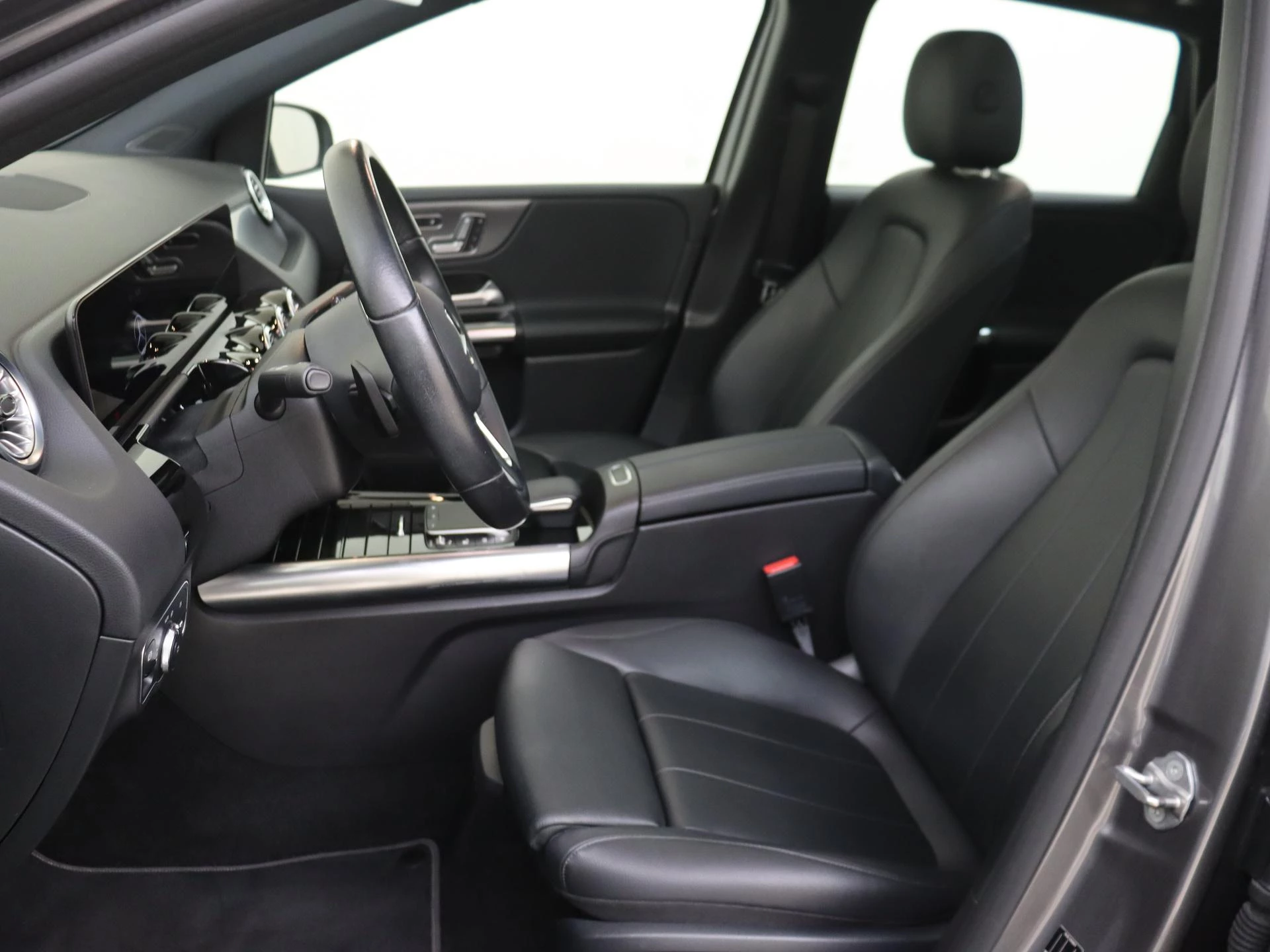 Mercedes-Benz-B-Klasse-image-10