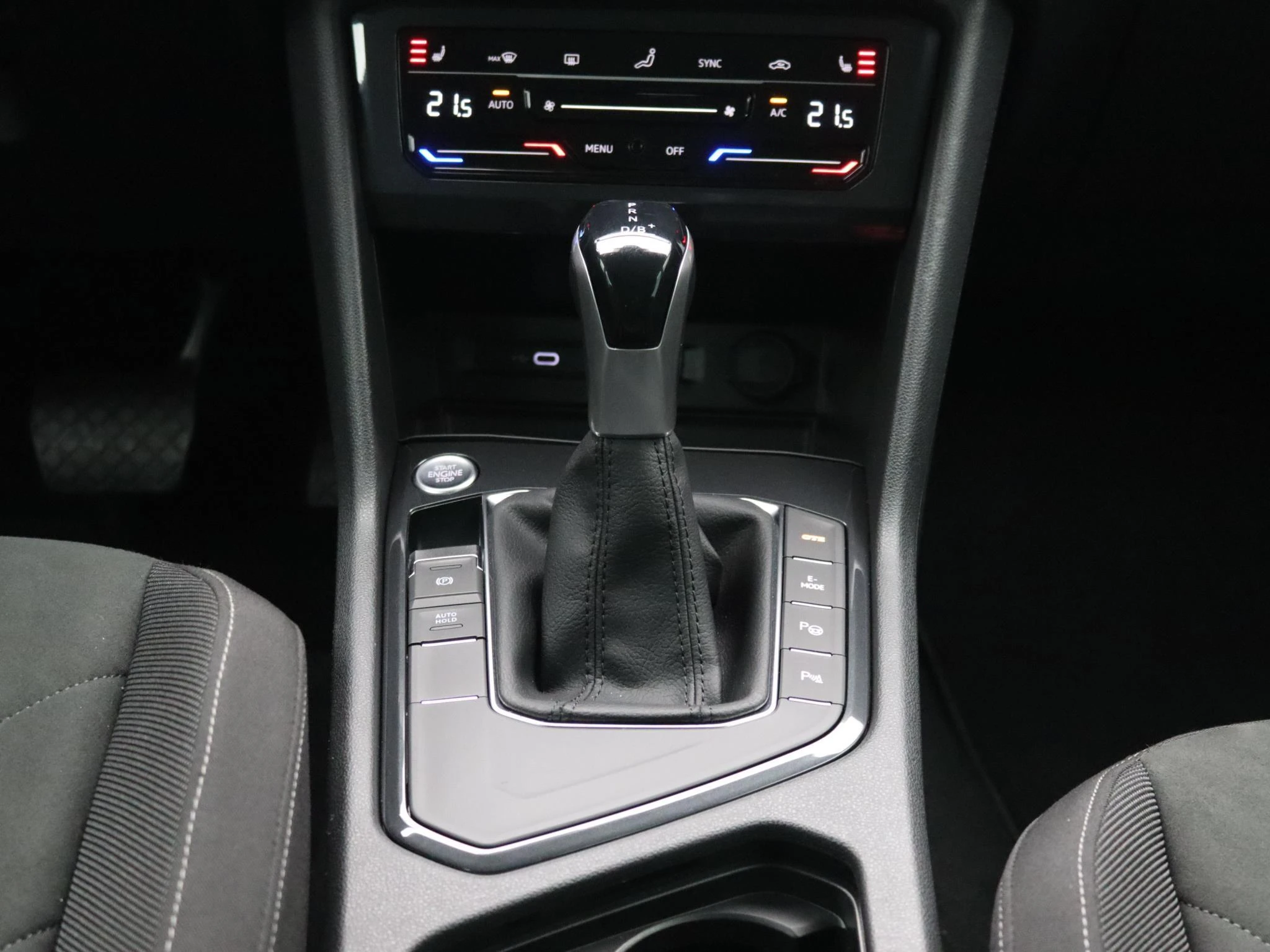 Volkswagen-Tiguan-image-8