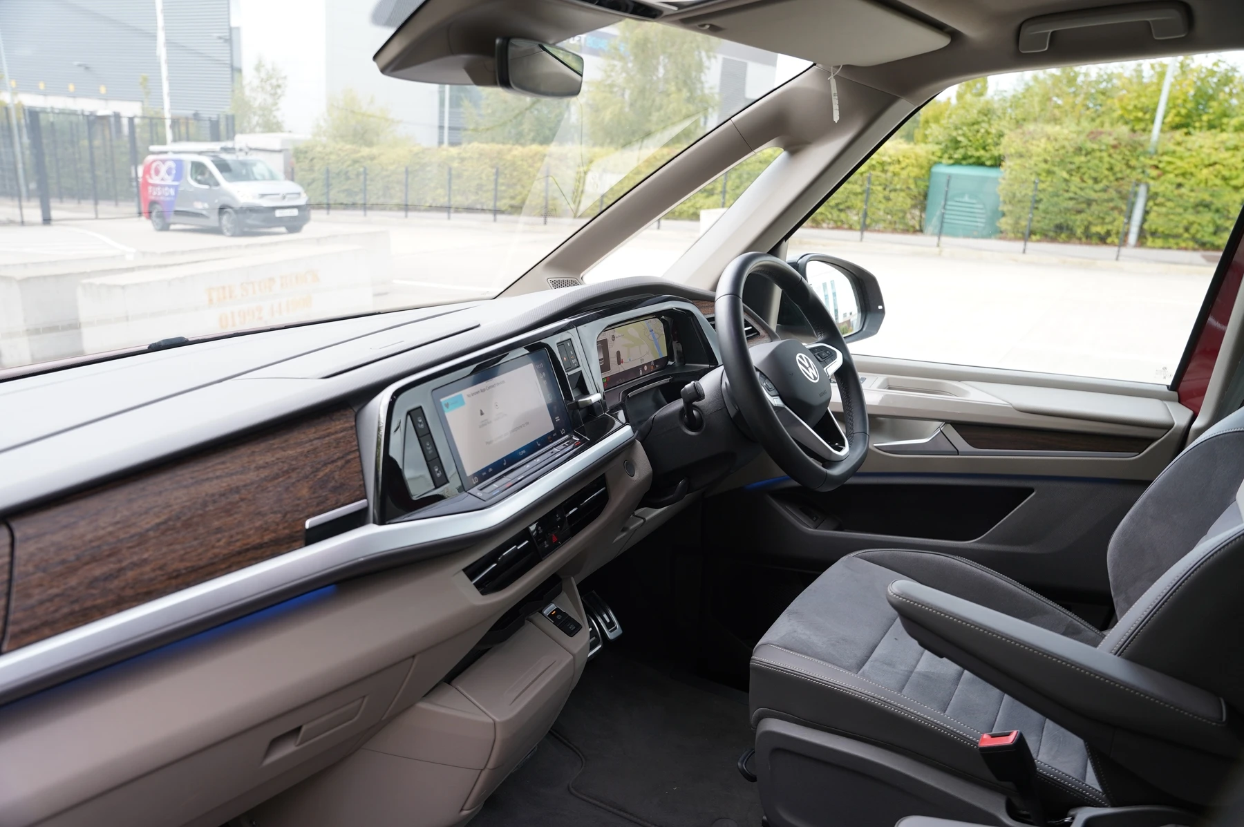 Volkswagen-Multivan-image-1