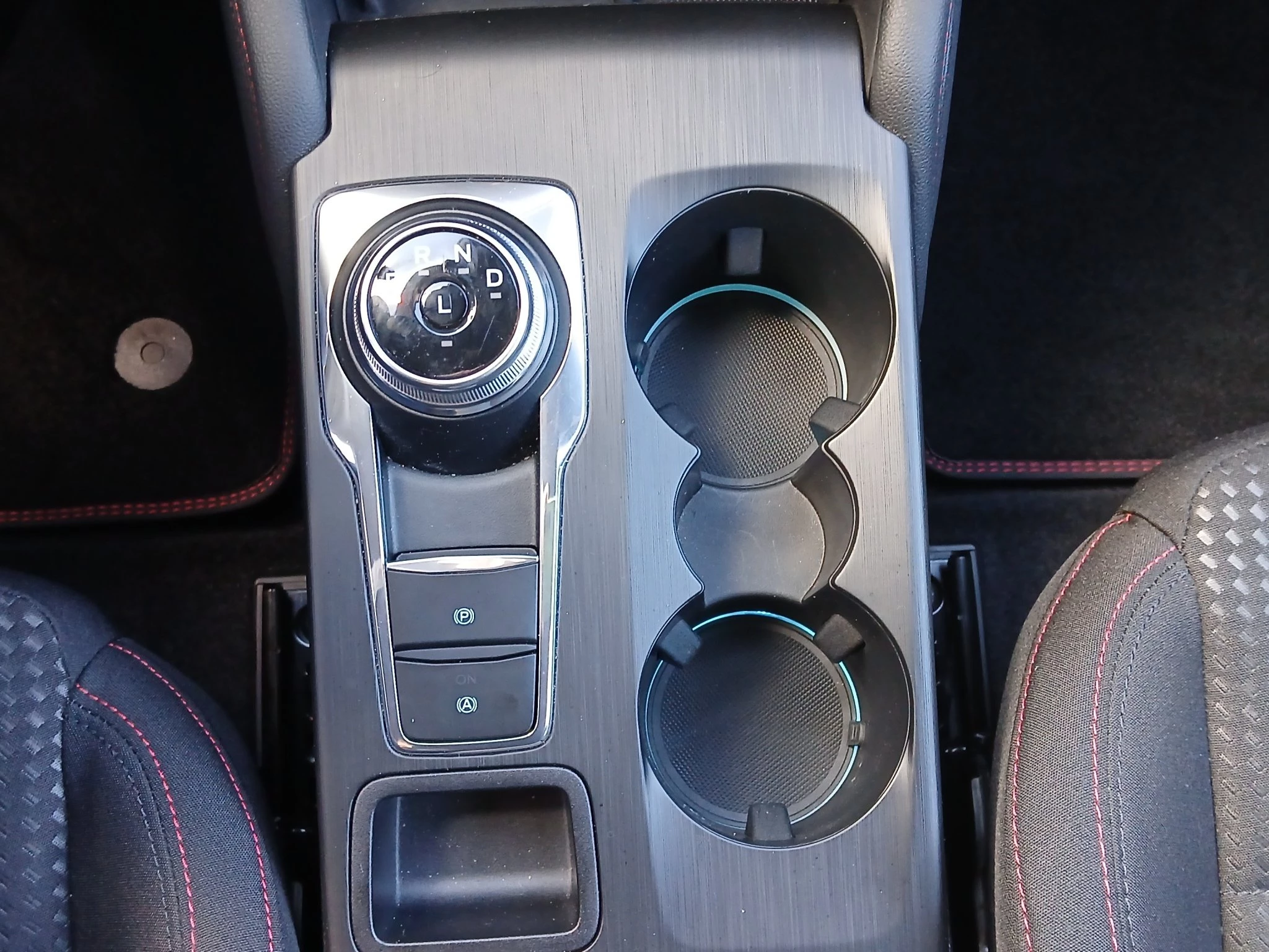 Ford Focus ST-Line X Turnier Aut.*AHK*ACC*HUD*KAM*NAVI*WINTER-PKT.