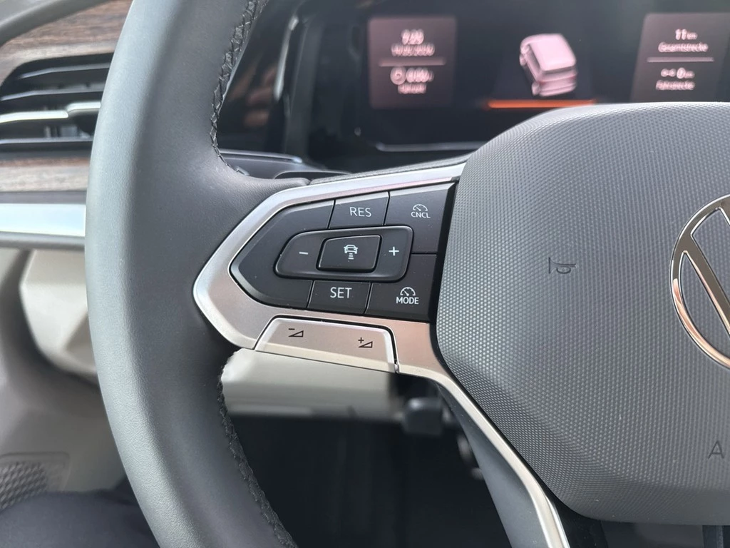 Volkswagen Multivan T7 1.5l eHybrid LR DSG 4M Style *AHK