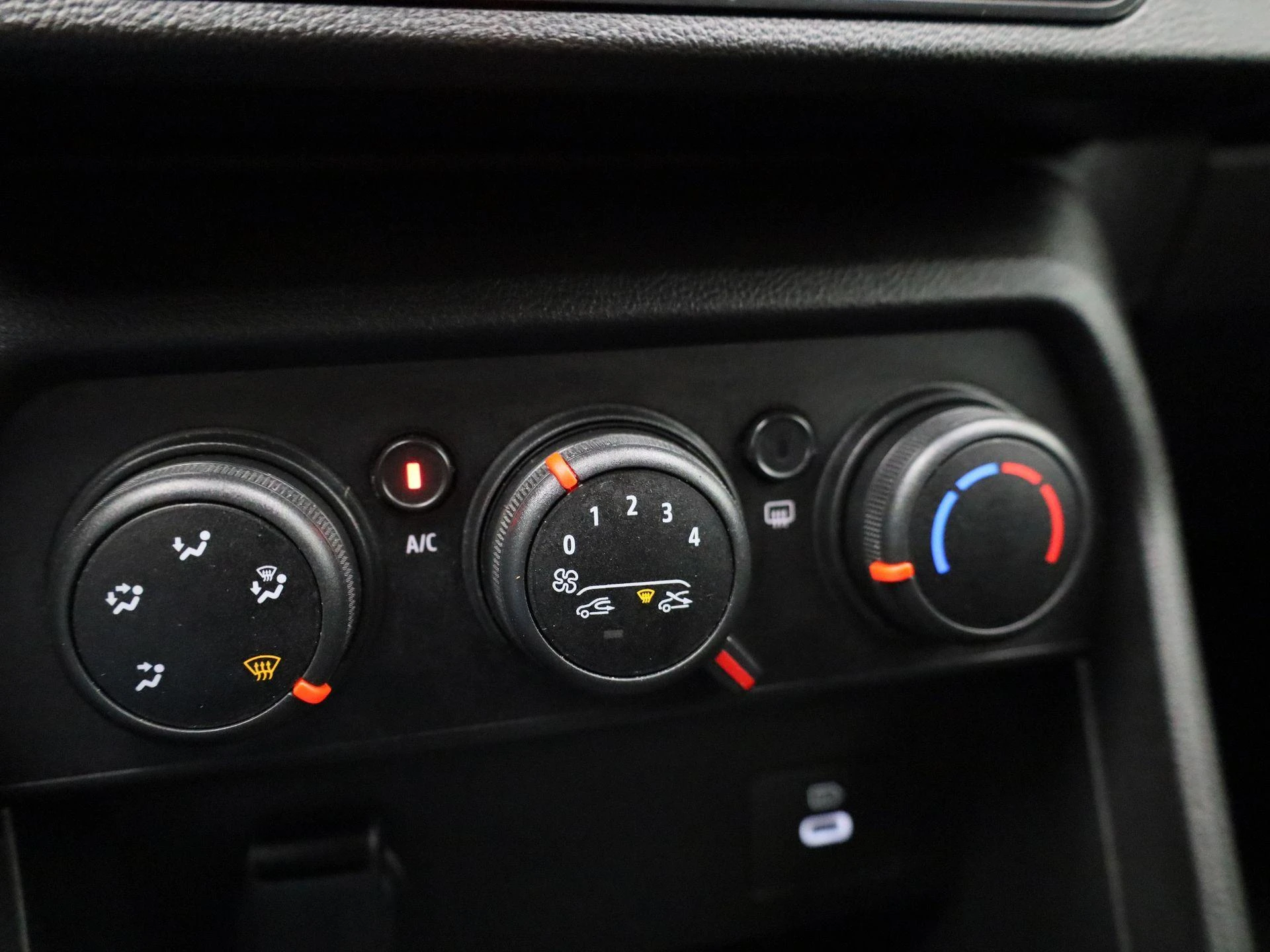 Dacia Sandero - 18