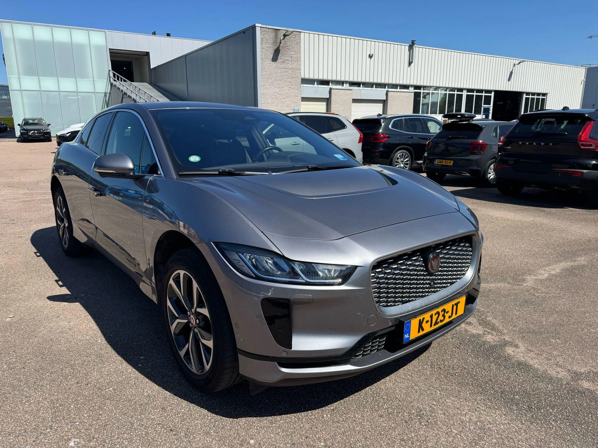 Jaguar-I-PACE-image-3