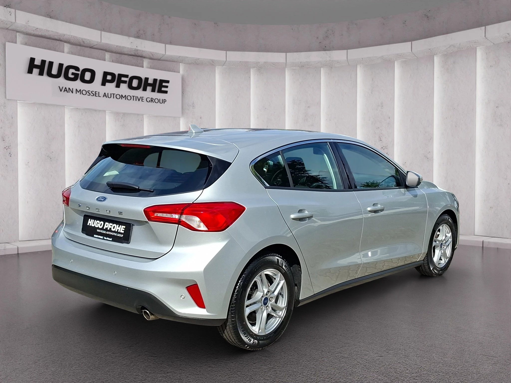 Ford Focus Cool & Connect Limousine 1.5 EB LED | AHK | PDC | Navi | LMF | BT