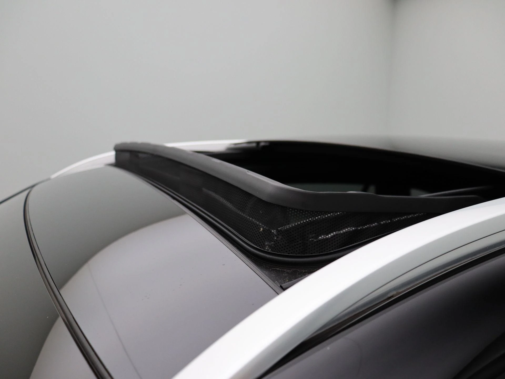 Mercedes-Benz-GLC-image-21