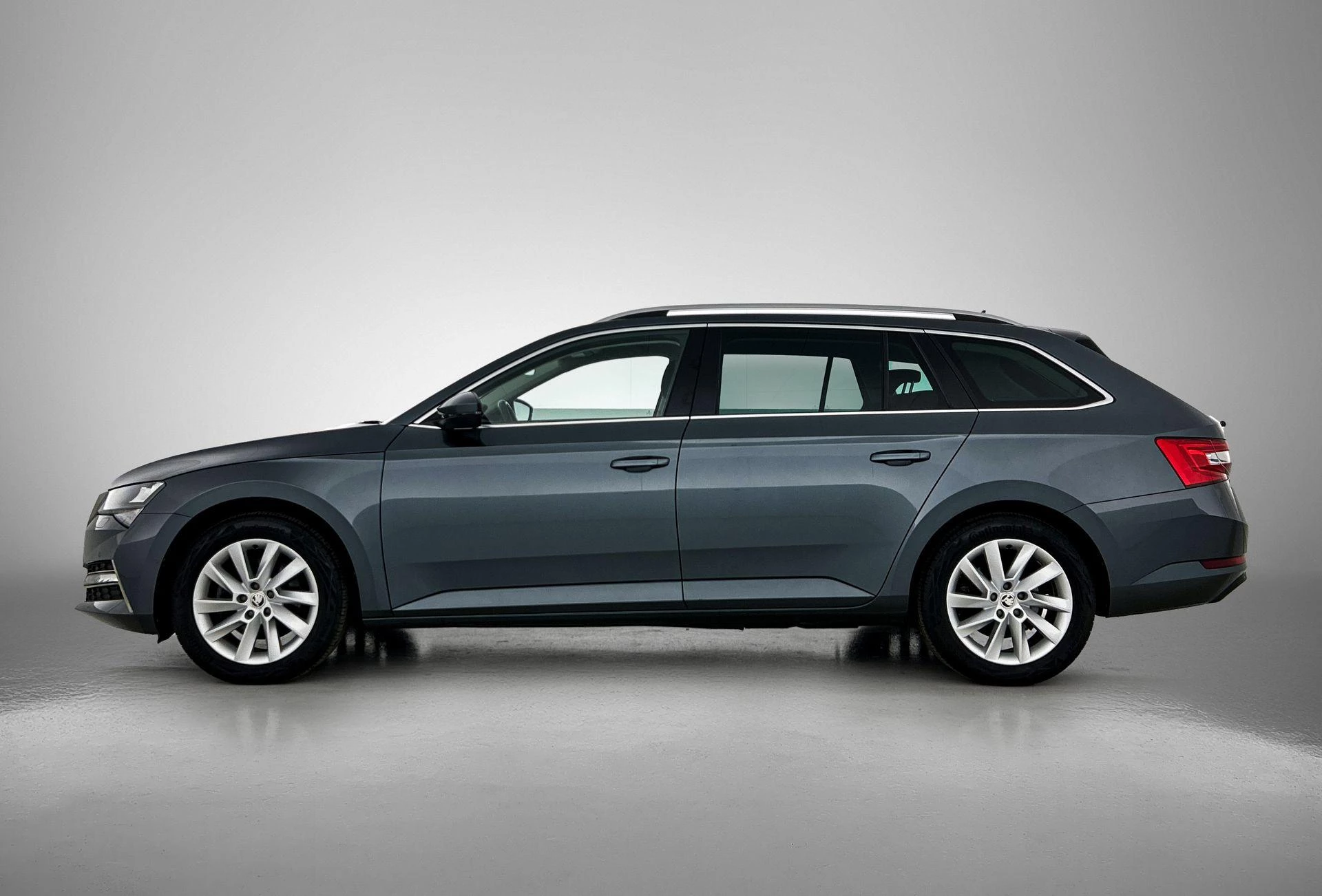 Škoda-Superb-image-1