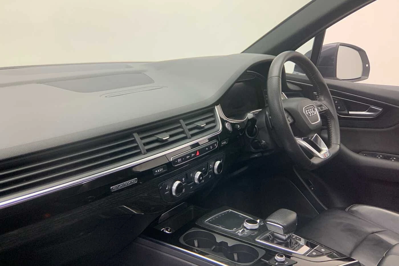 Audi-Q7-image-11