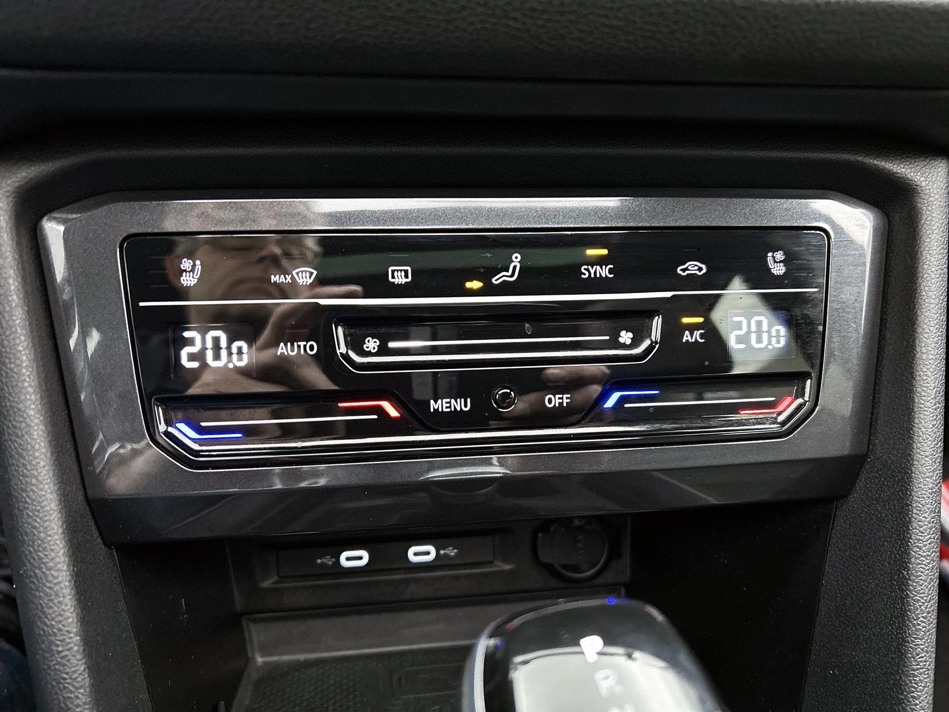 Volkswagen-Tiguan-image-26