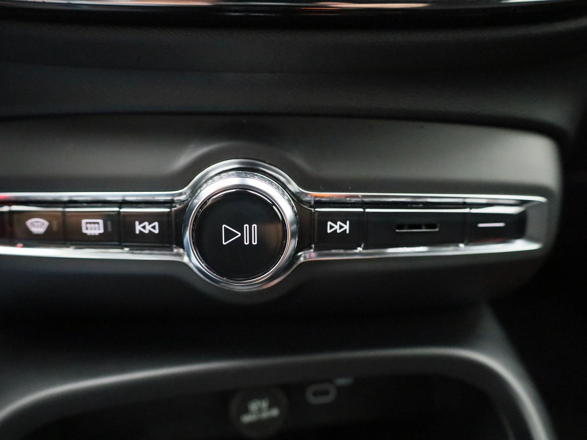 Volvo-XC40-image-20