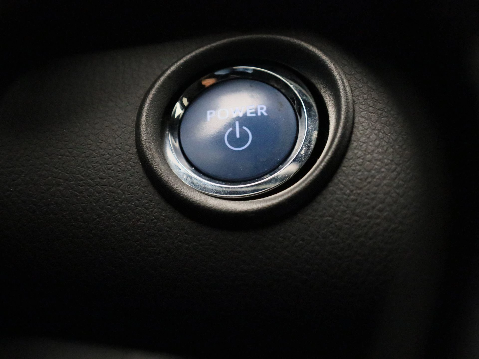 Toyota-C-HR-image-19