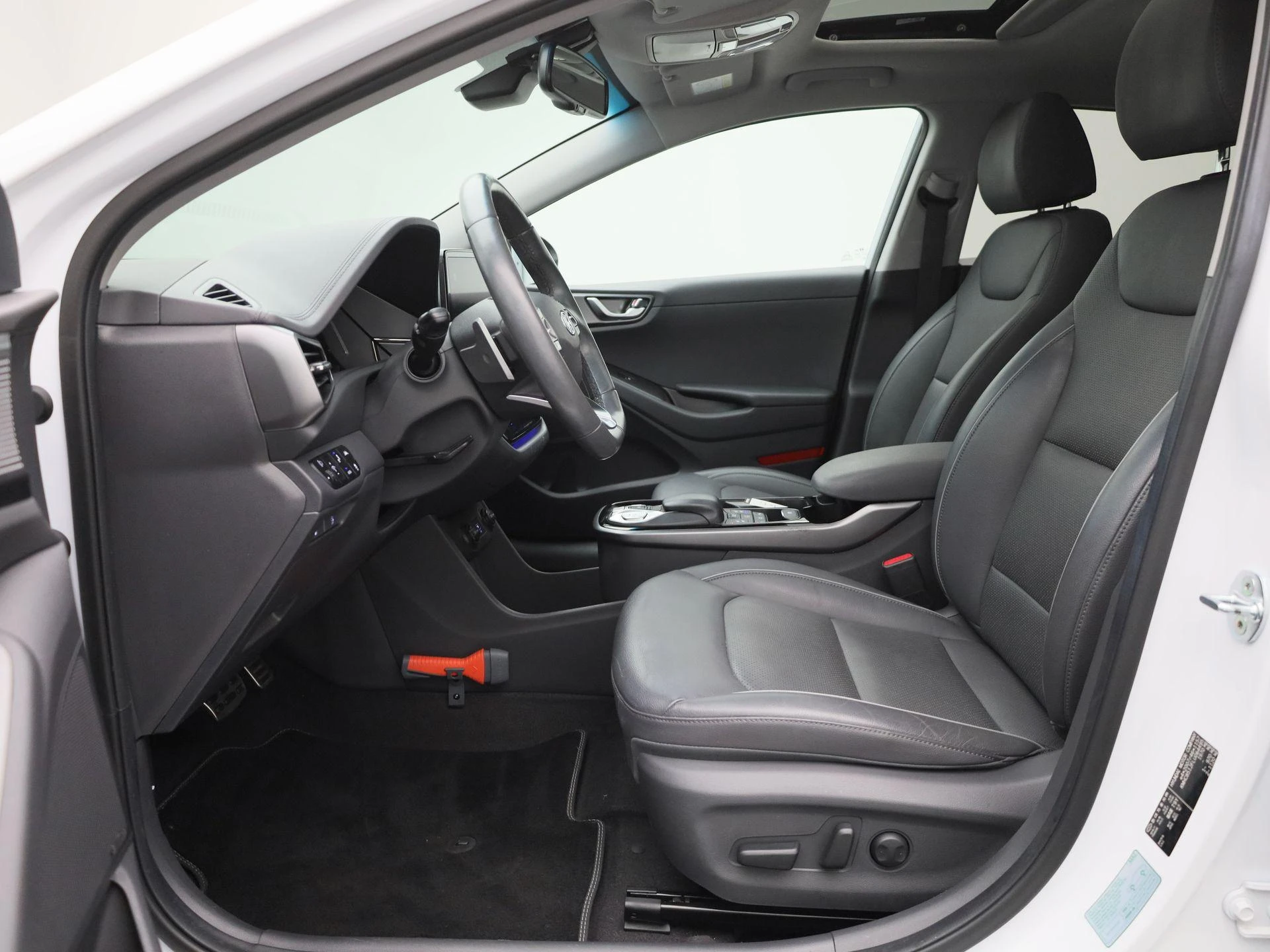 Hyundai-IONIQ-image-11