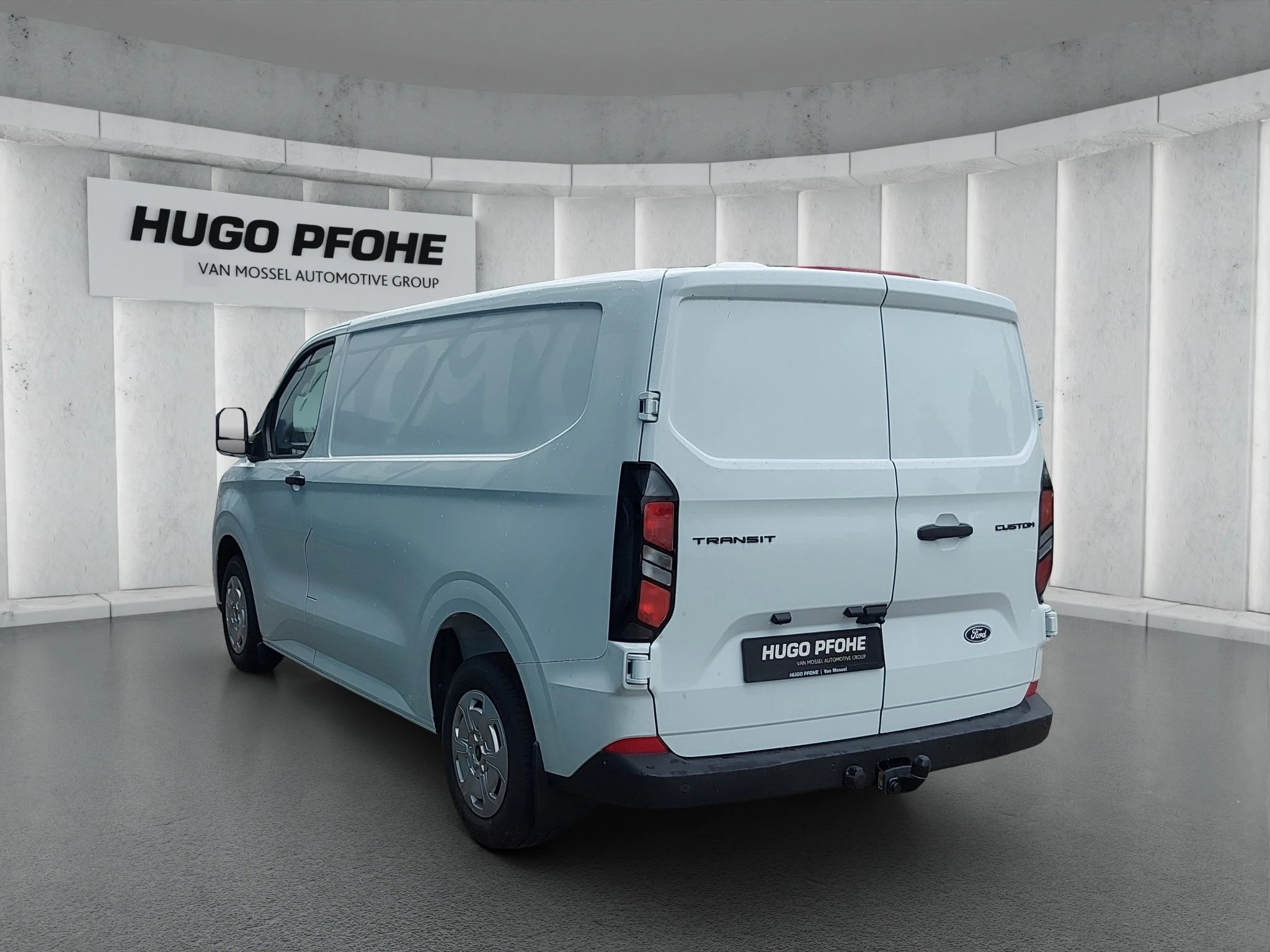 Ford-Transit Custom-image-2
