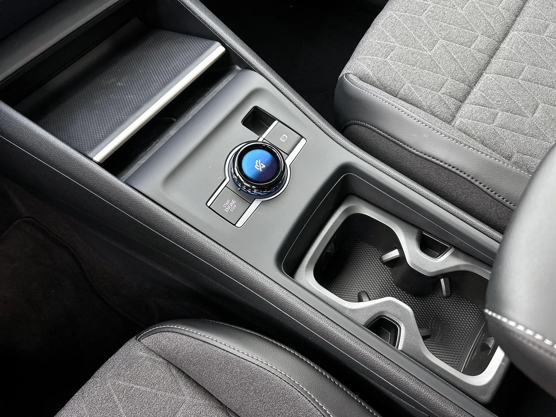 Volkswagen-Tiguan-image-38