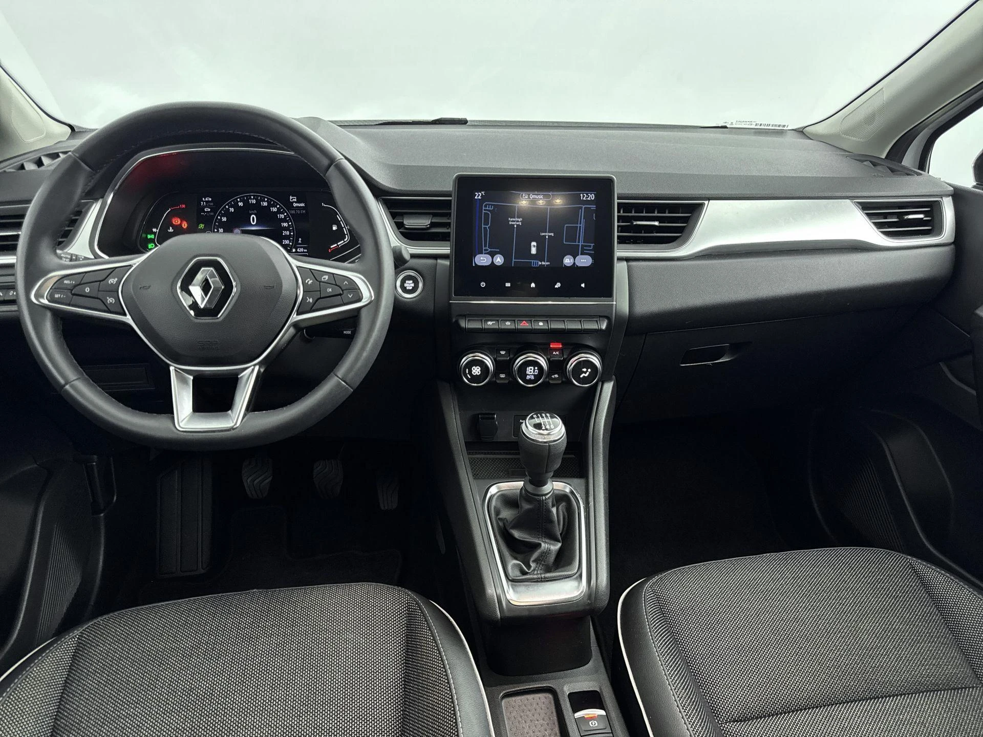 Renault-Captur-image-15
