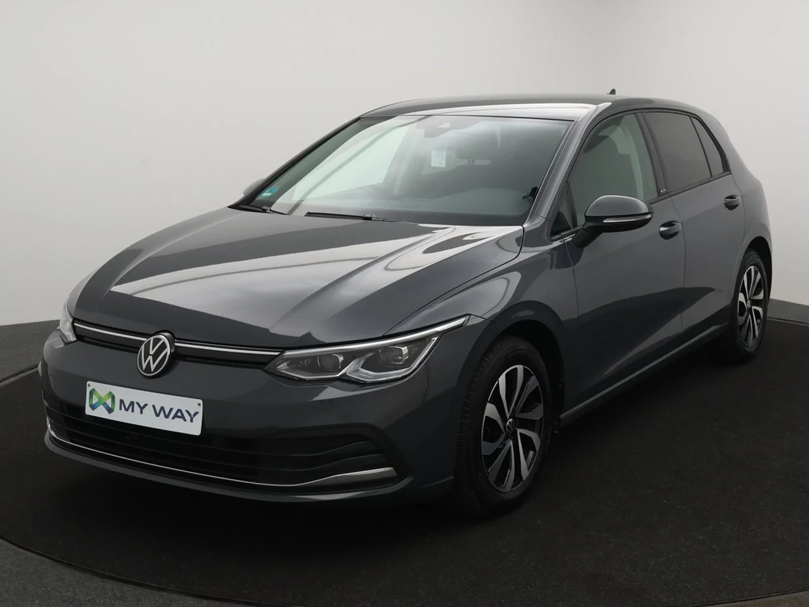 Volkswagen-Golf-image-0
