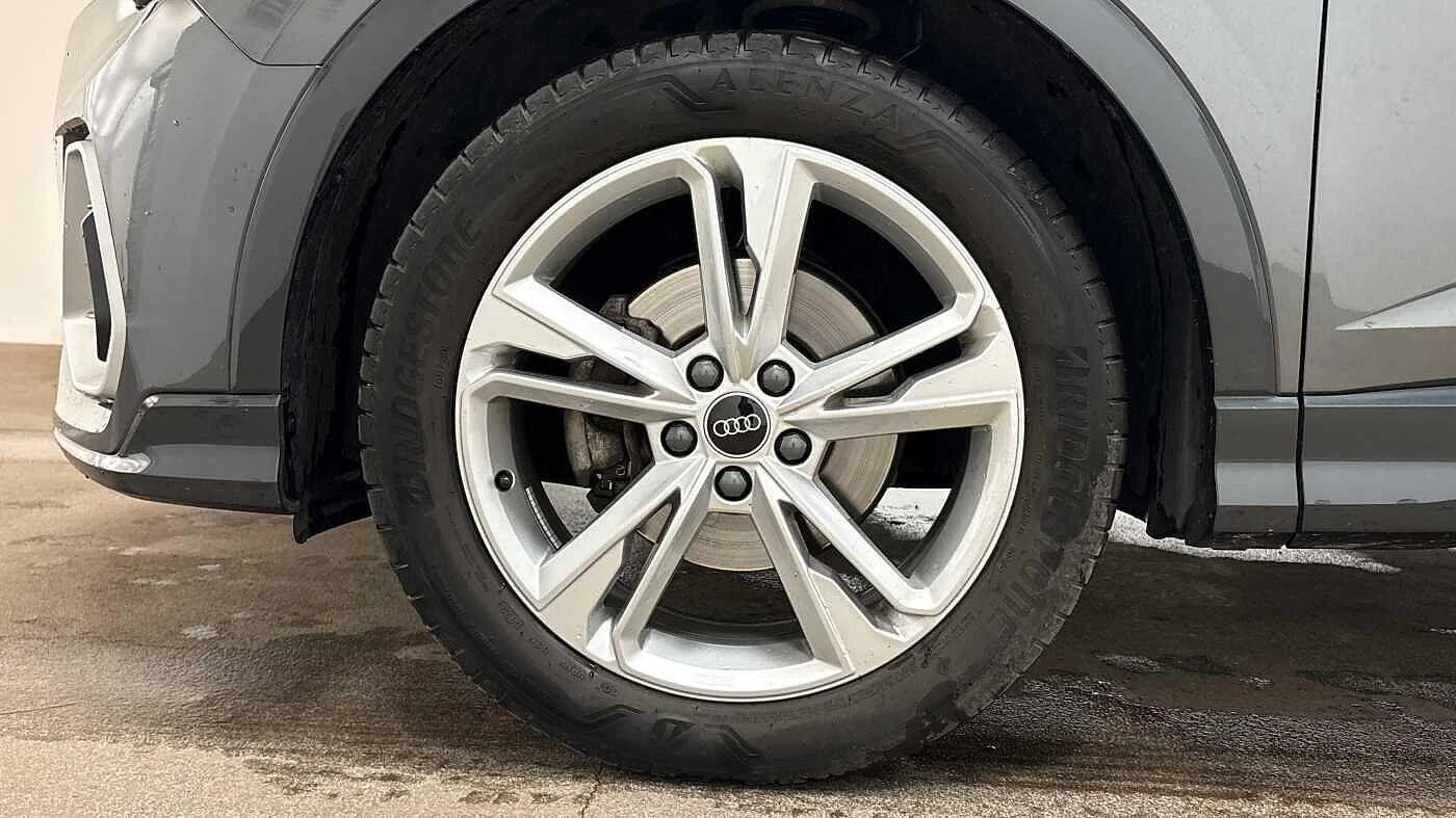 Audi-Q3-image-32