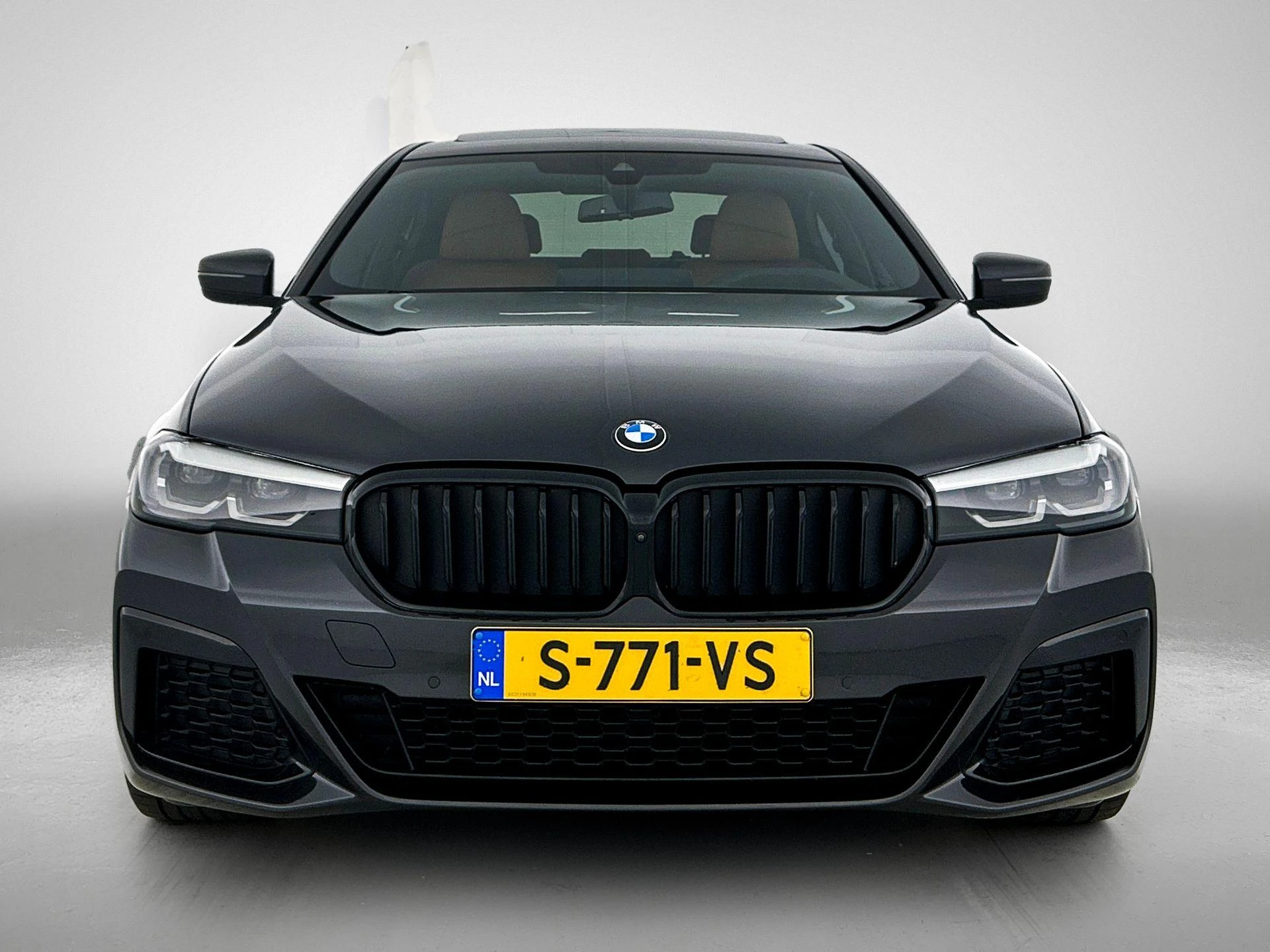 BMW-5 Serie-image-4