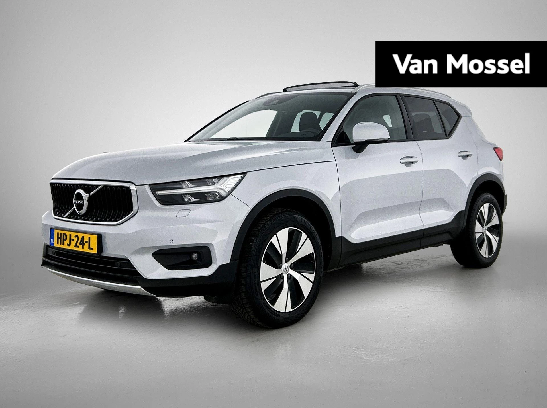 Volvo-XC40-image-0