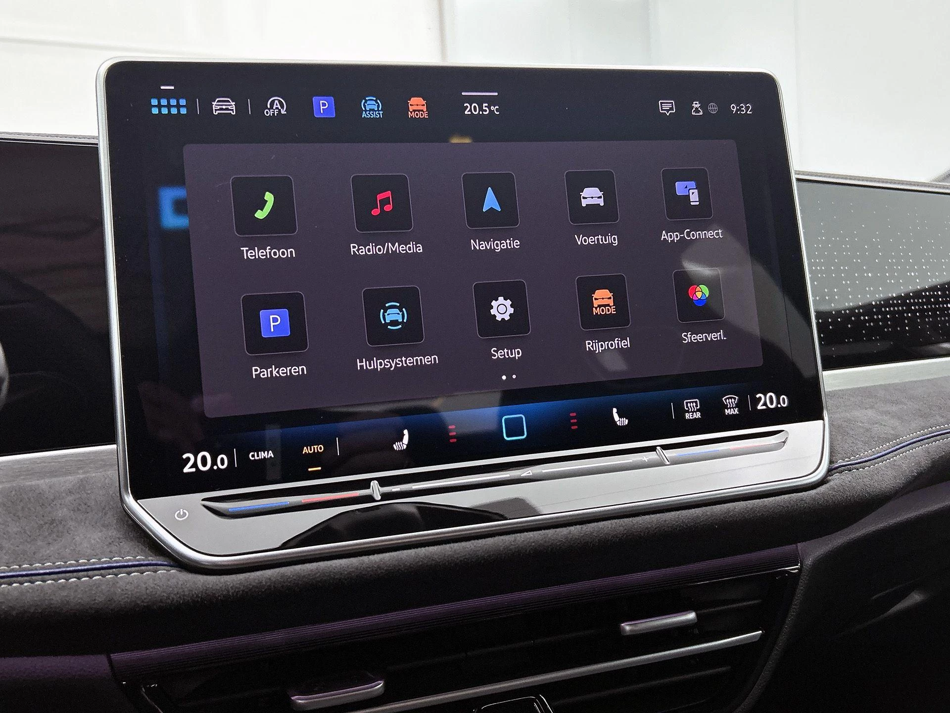 Volkswagen-Passat-image-26