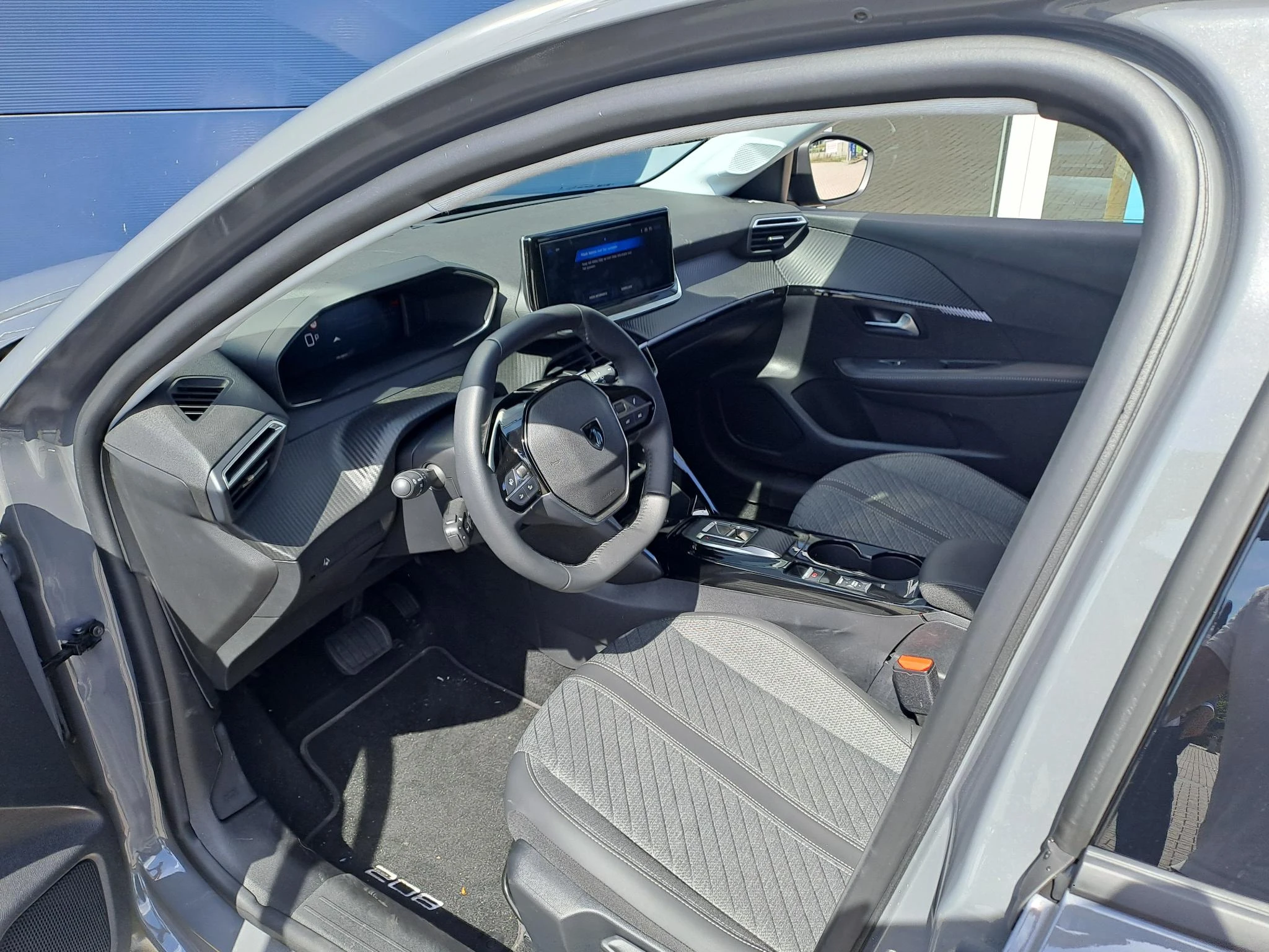 Peugeot-208-image-9