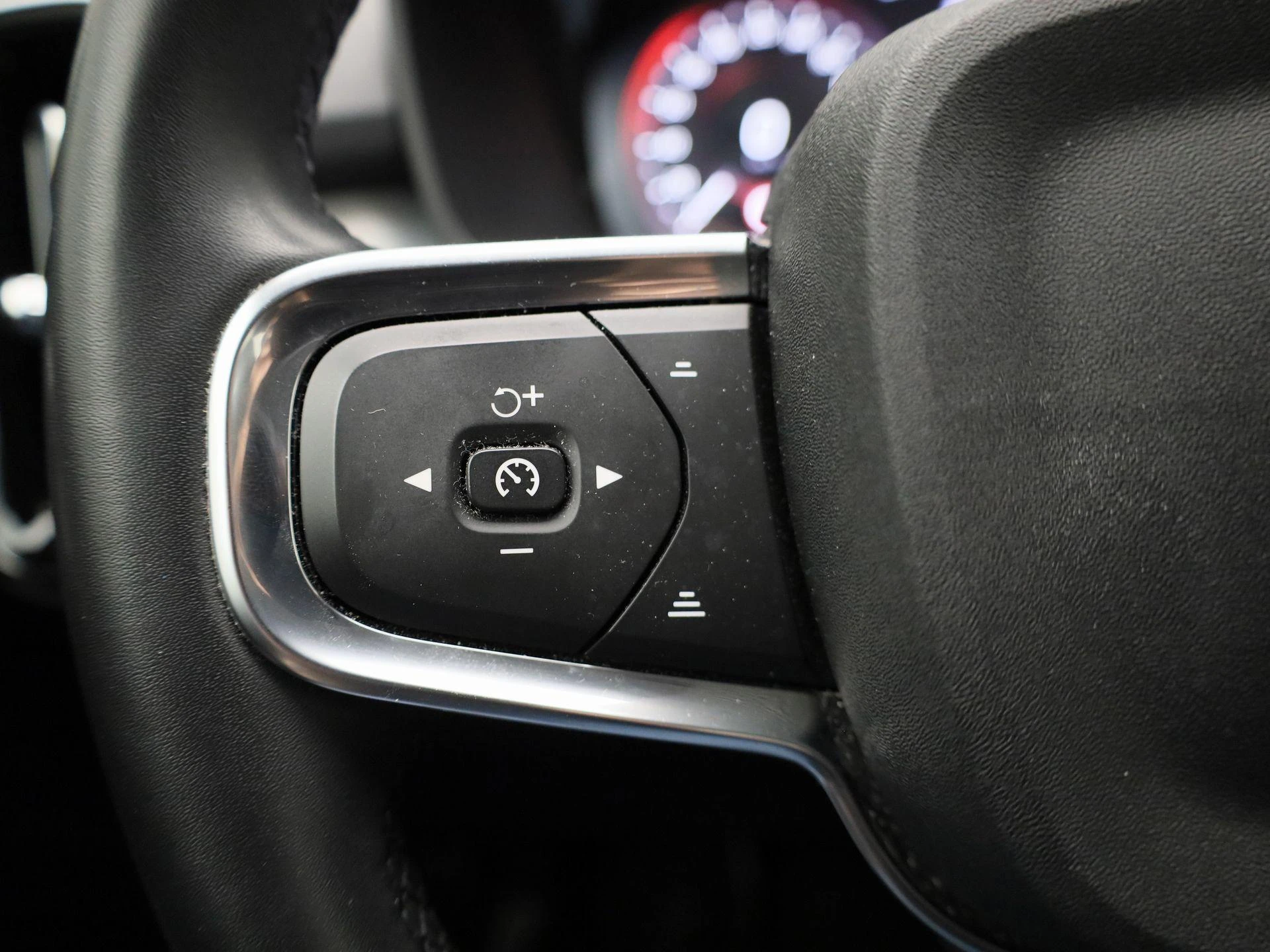 Volvo XC40 1.5 T4 Recharge Inscription Expression