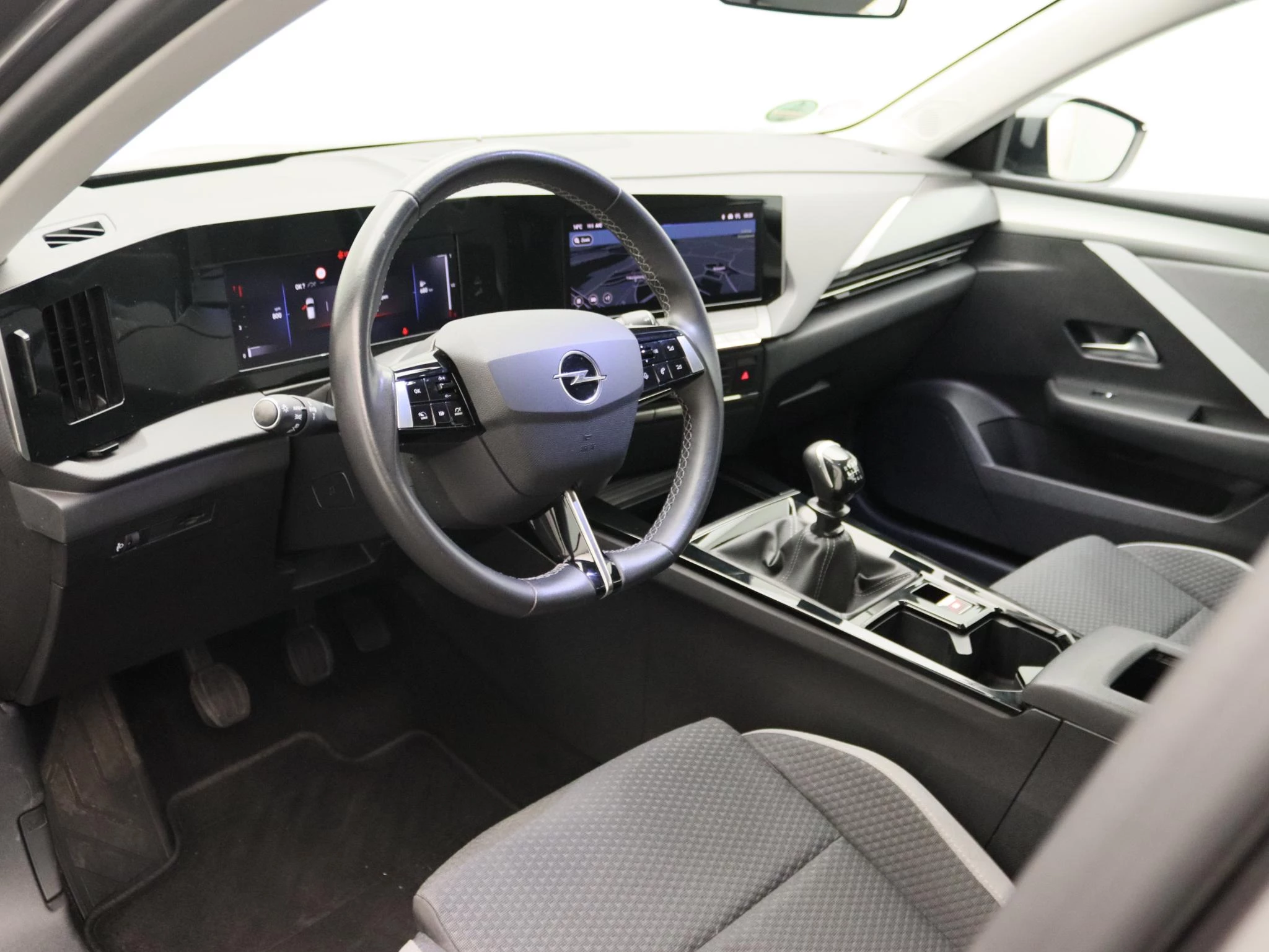 Opel-Astra-image-19
