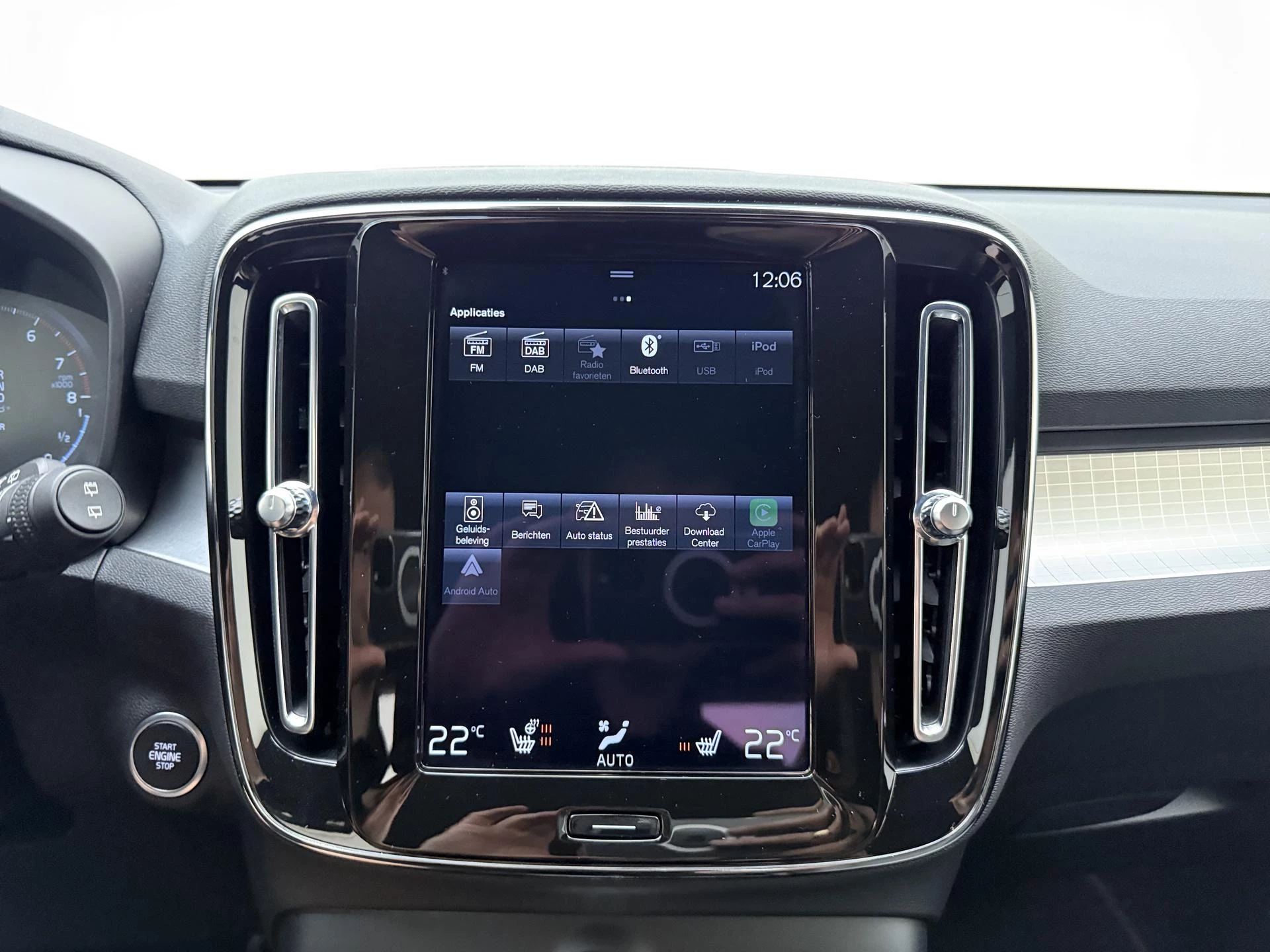 Volvo XC40 1.5 T4 Plug-in hybrid Plus Dark
