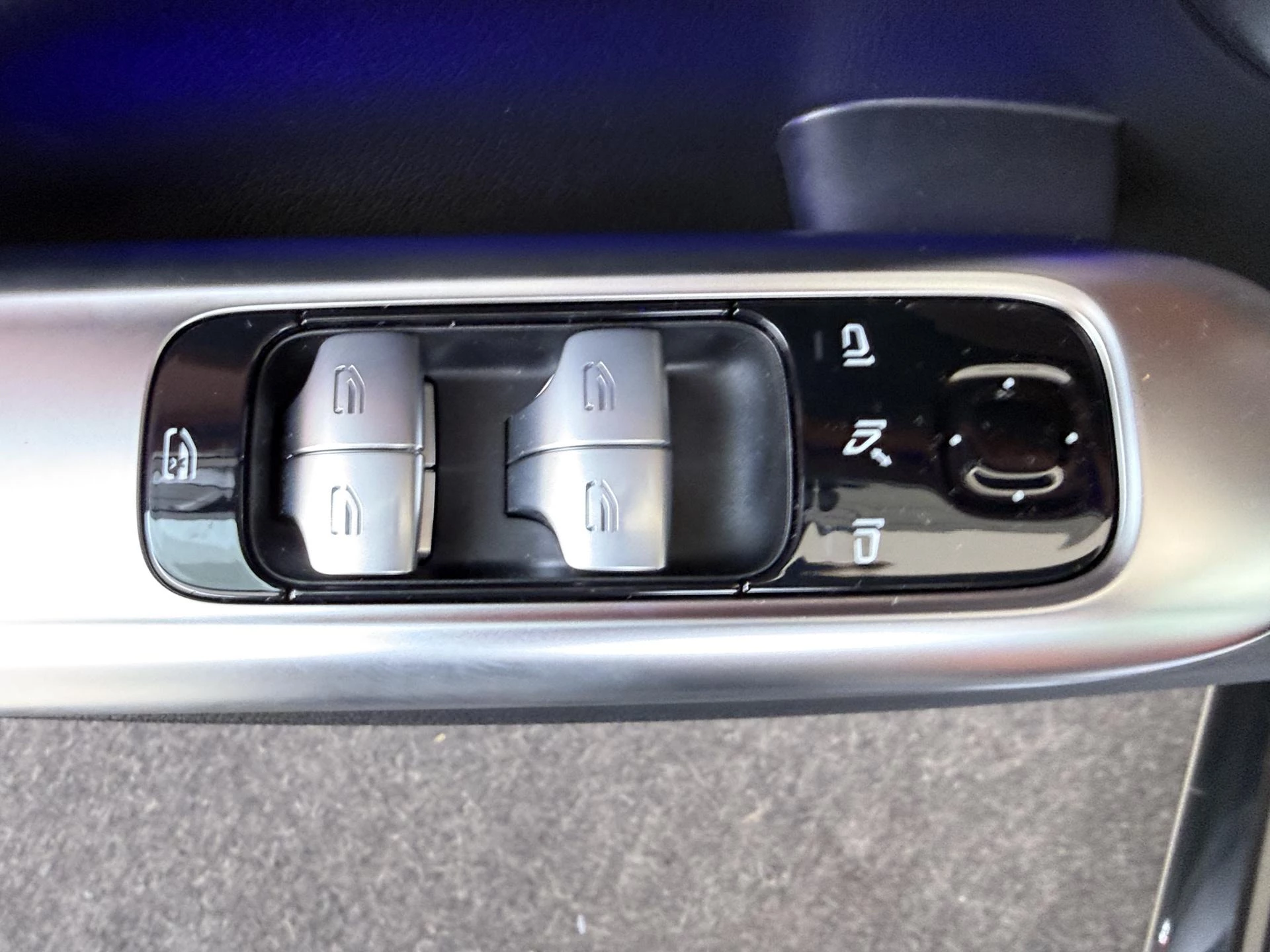 Mercedes-Benz-C-Klasse-image-26