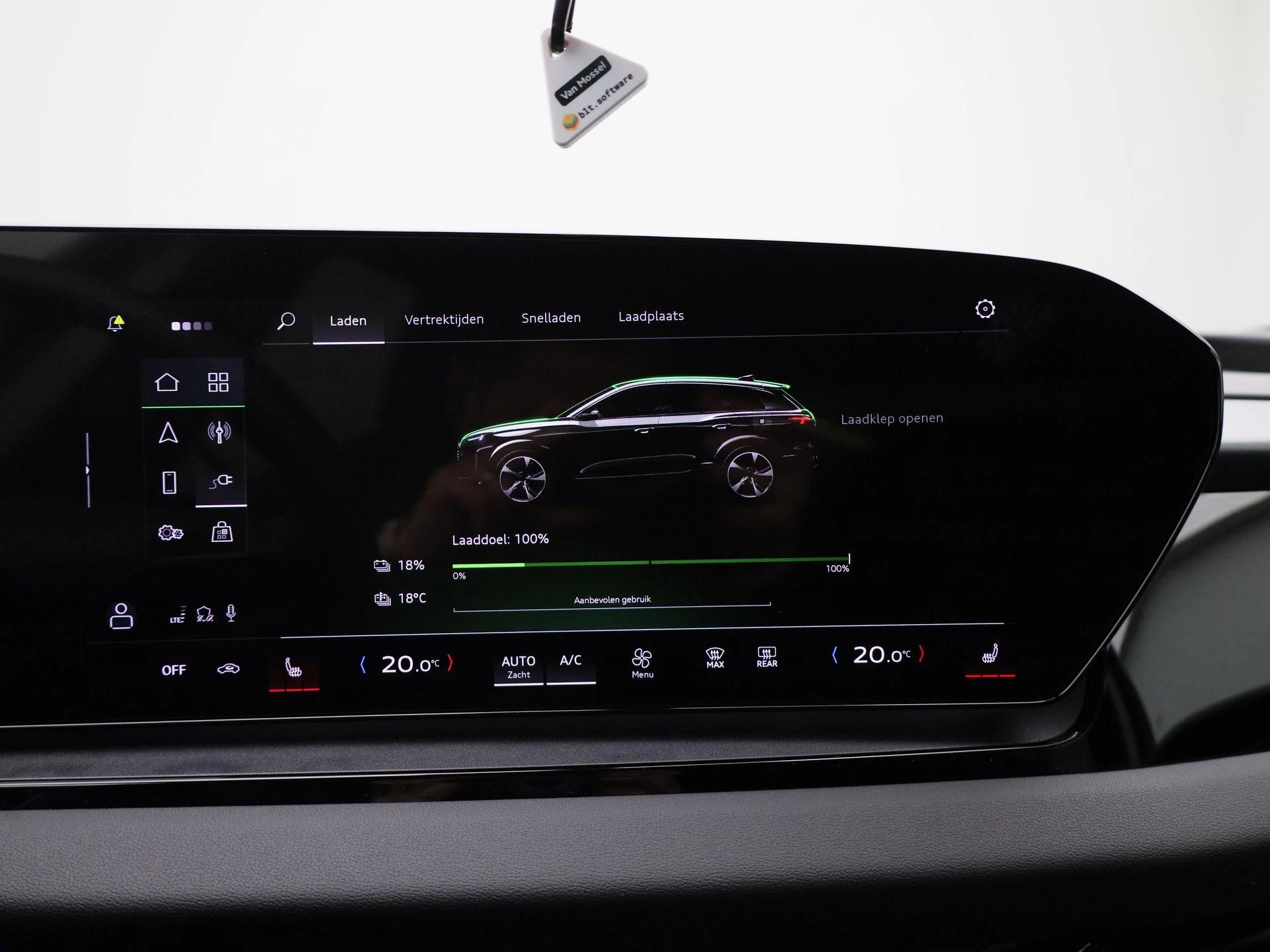 Audi-Q6 e-tron-image-28